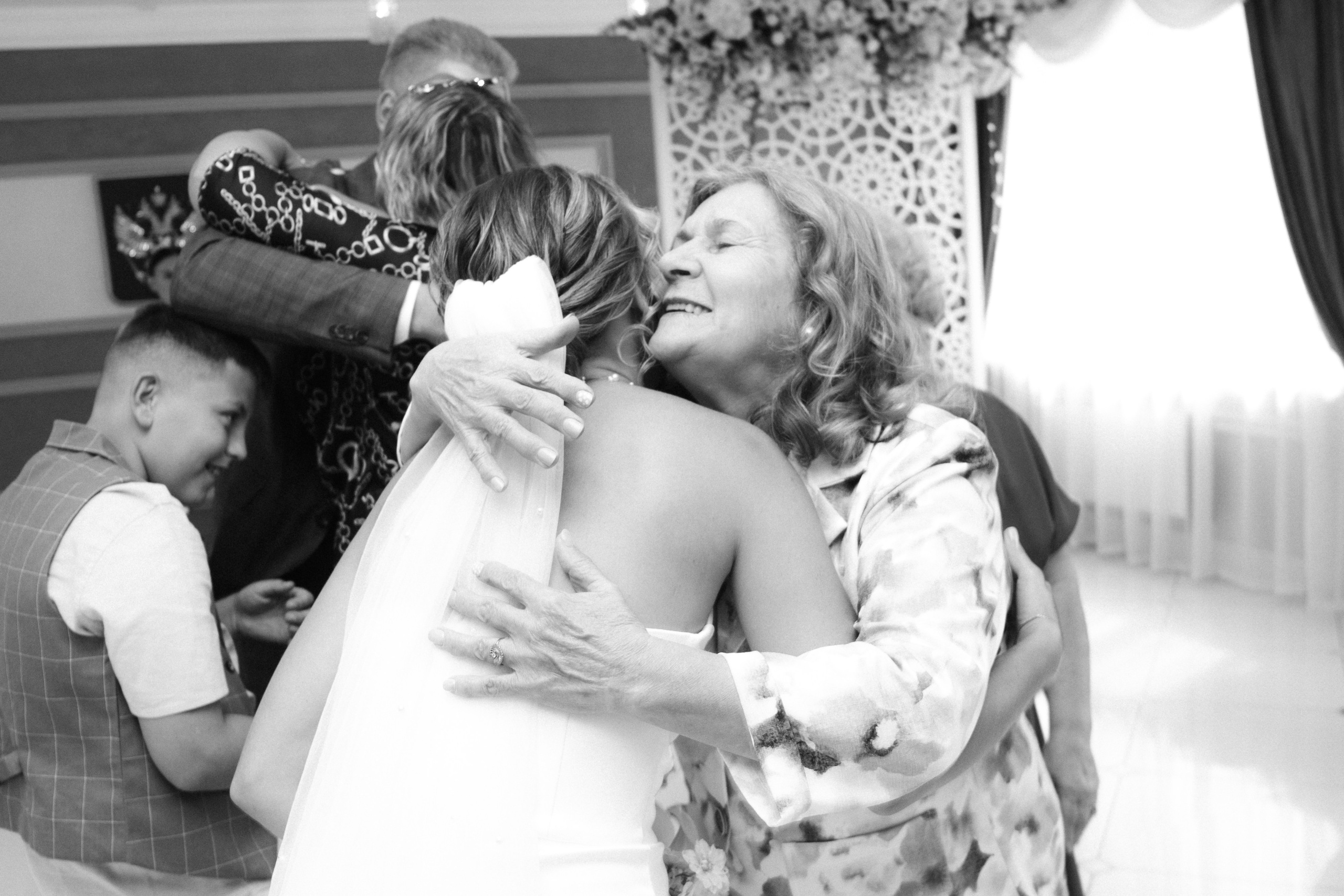 Свадебный фотограф Новосибирск. Свадебный и портретный фотограф в Новосибирске Любовь Исакова