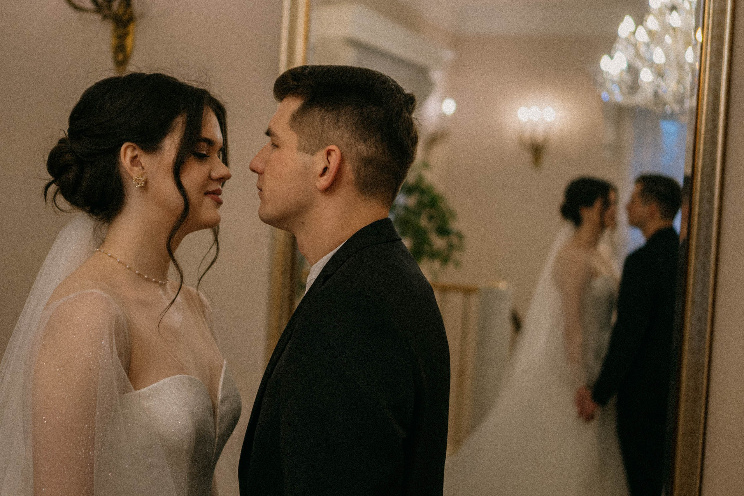 СВАДЕБНАЯ СЬЕМКА ПАРЫ В ГОРОДЕ ПУШКИН В ПАРКЕ ЕКАТЕРИНЕНСКОМ В НОЯБРЕ. Профессиональный фотограф, Санкт-Петербург — Виктория Богомолова