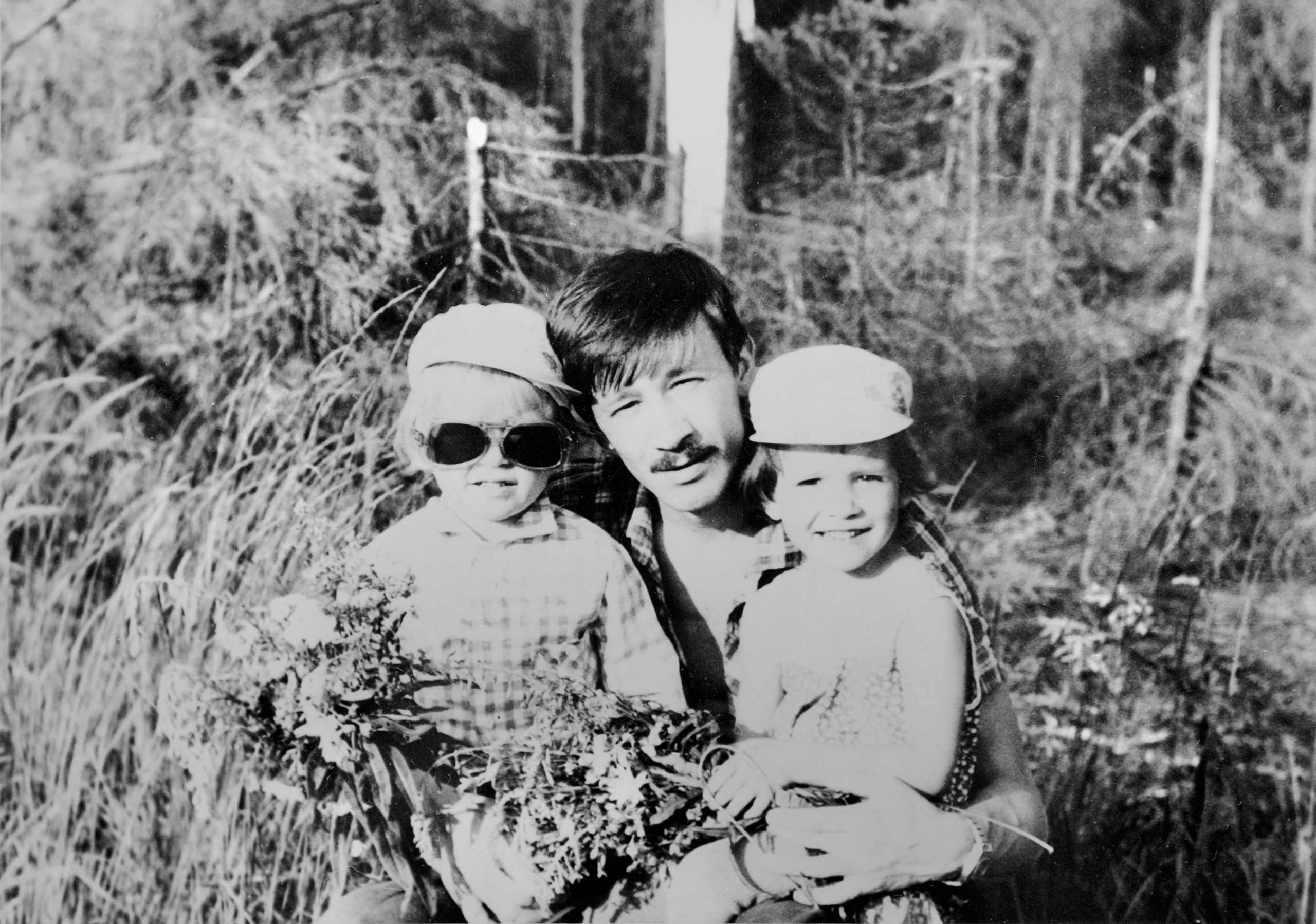 Личные фото. Школьные выпускные альбомы в Москве Марина Николаева