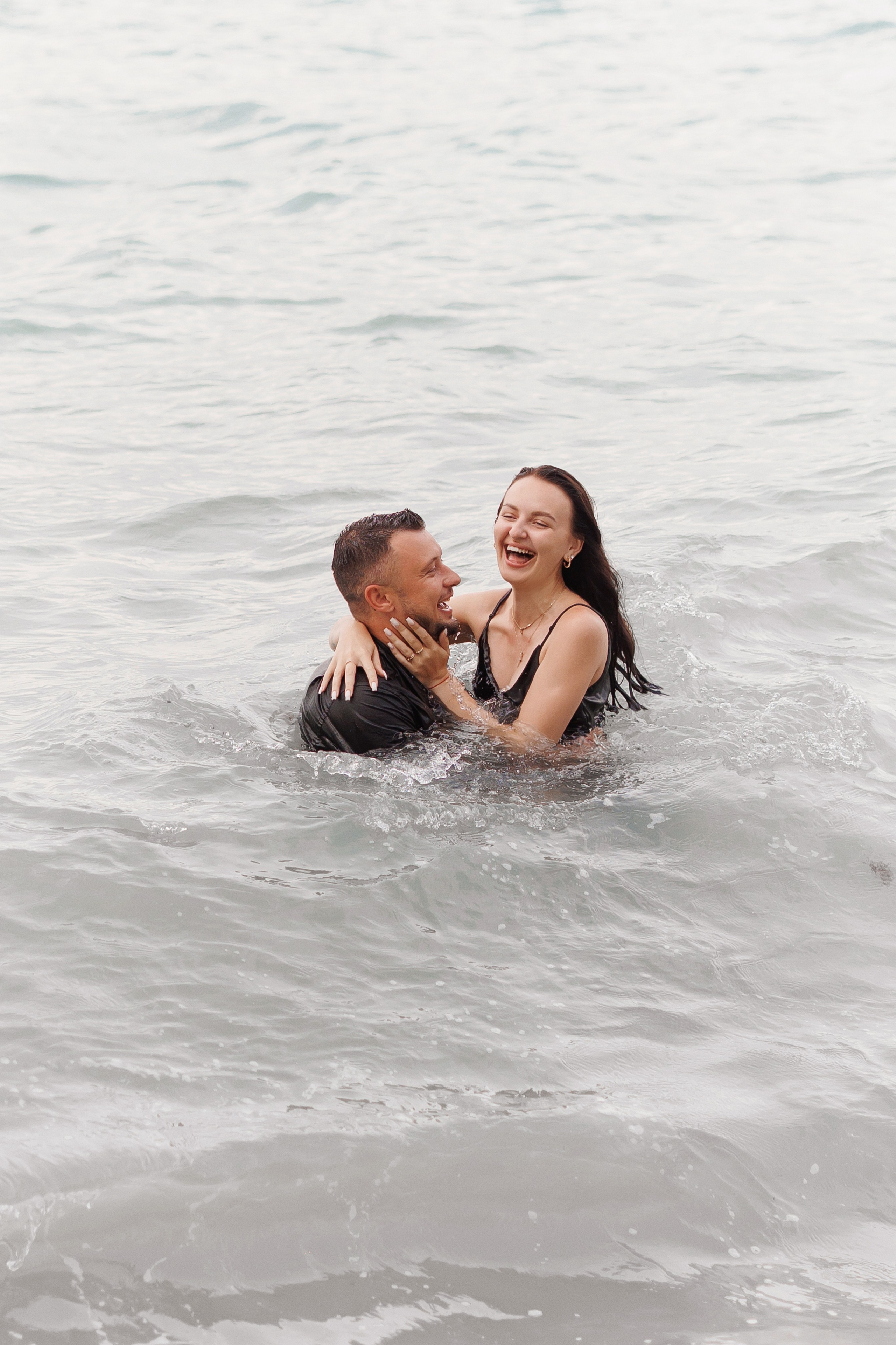 Парная фотосессия у моря. Свадебный и семейный фотограф в Сочи Денис Вялов
