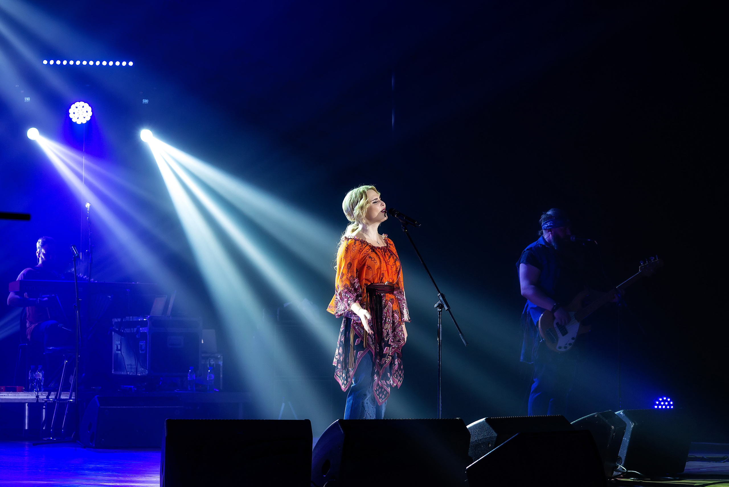 Концерт Пелагеи. Школьный, фэшн фотограф в Тюмени и в России Ирина Королева