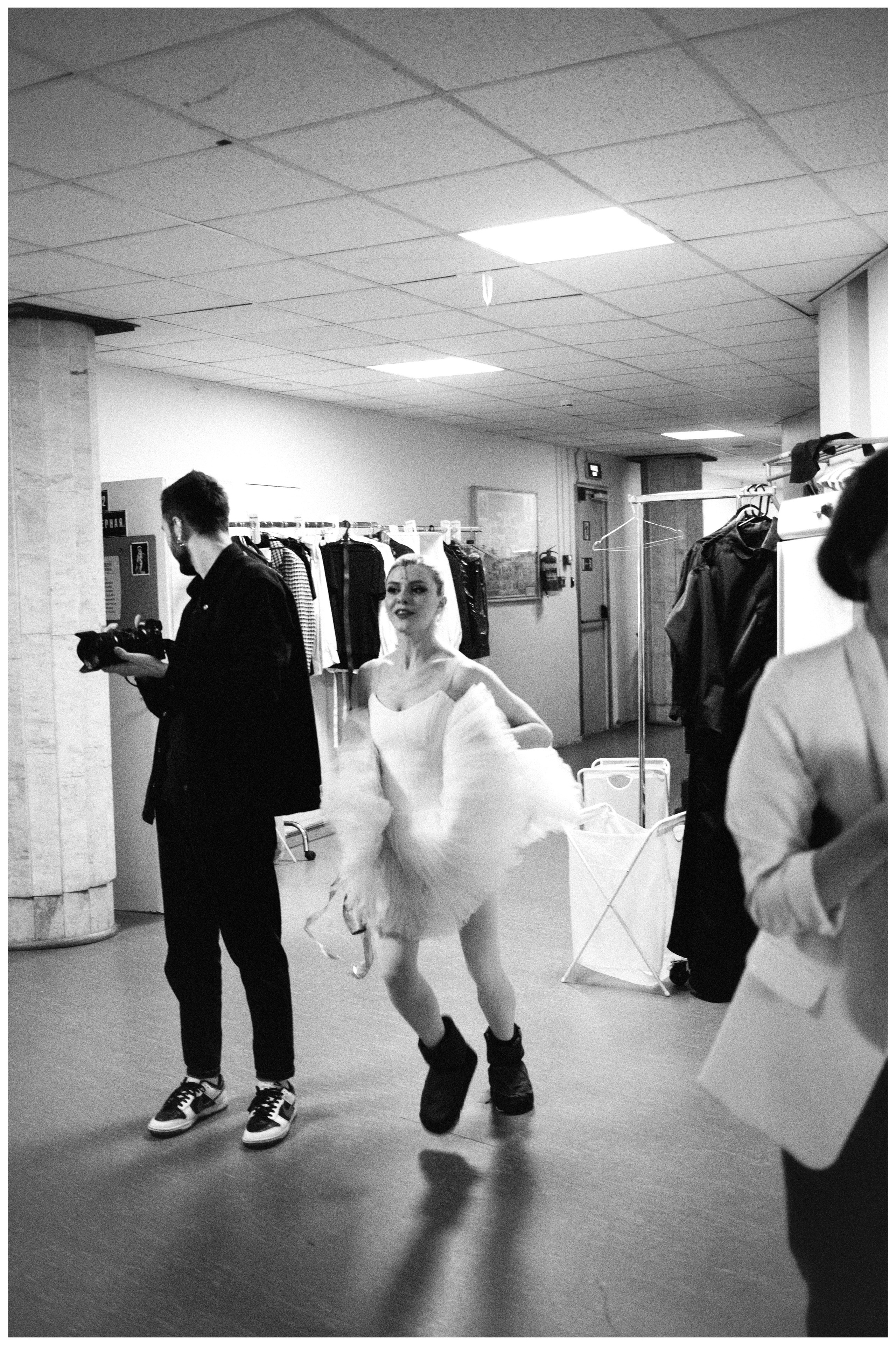 Theatre backstages. Portrait and backstage photographer Nina Crane