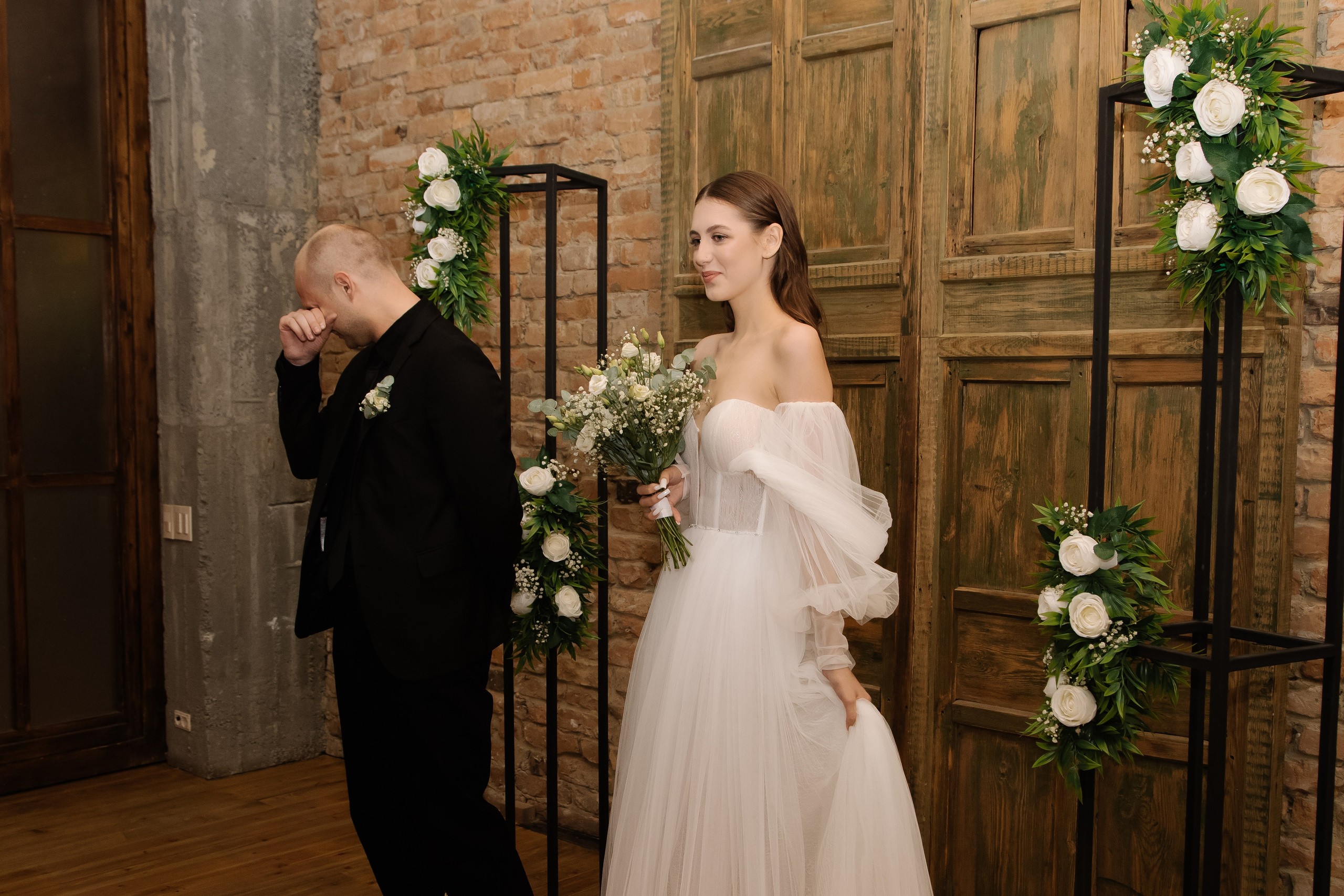 Цветочная локация. Свадебный фотограф Челябинск Полина Чеботарь