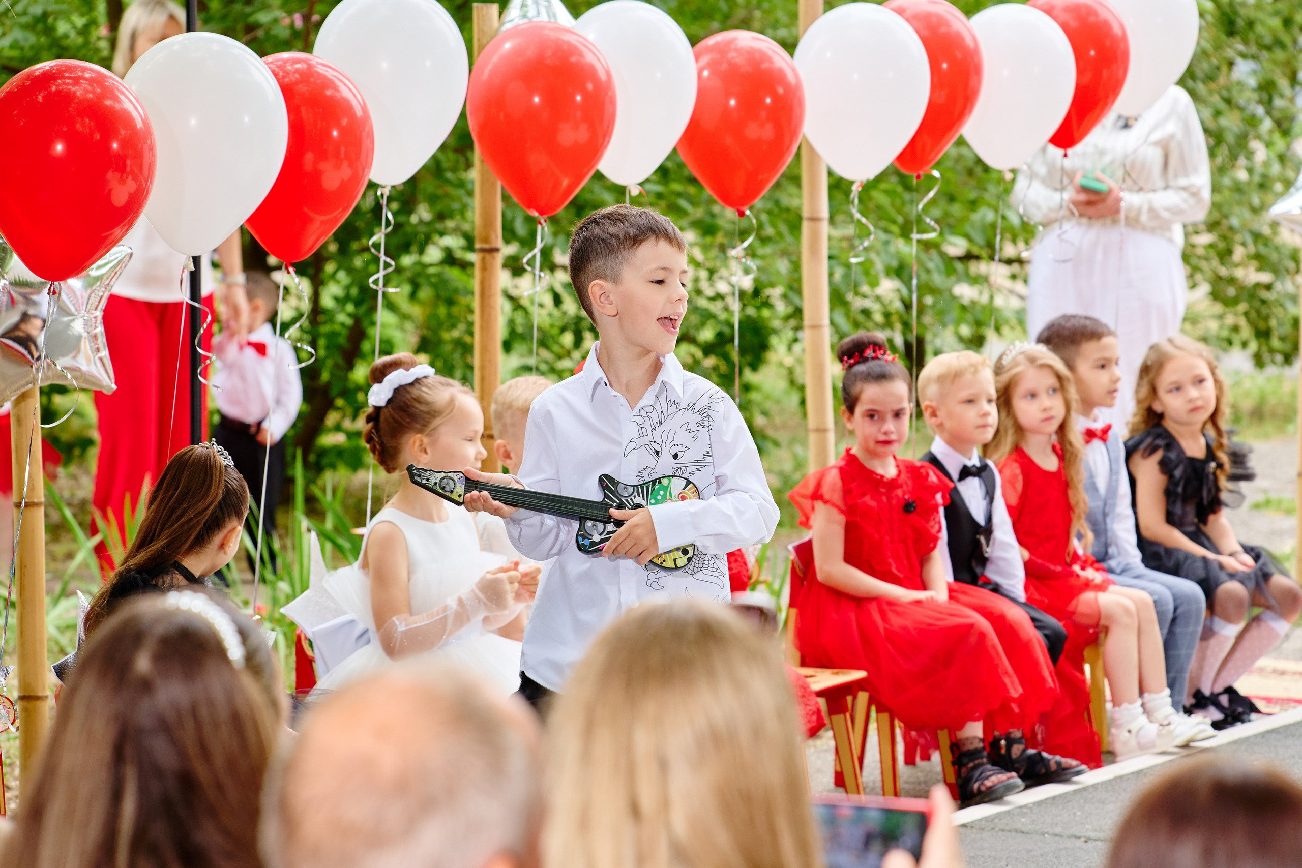 Выпускной 45 сад. Фотограф Выпускные альбомы Таганрог Сергей Коробченко