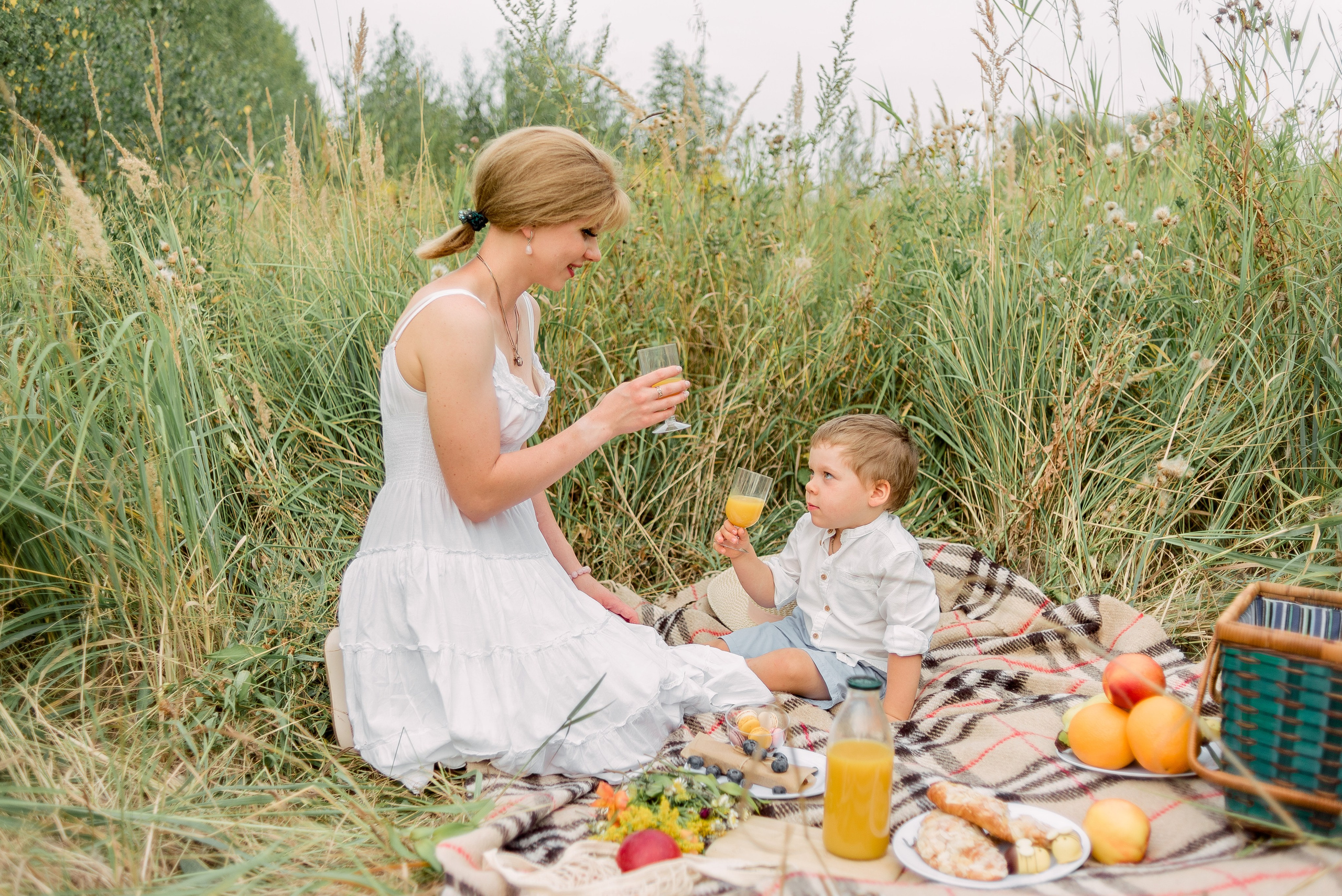 В поле. Фотограф Юлия Попова