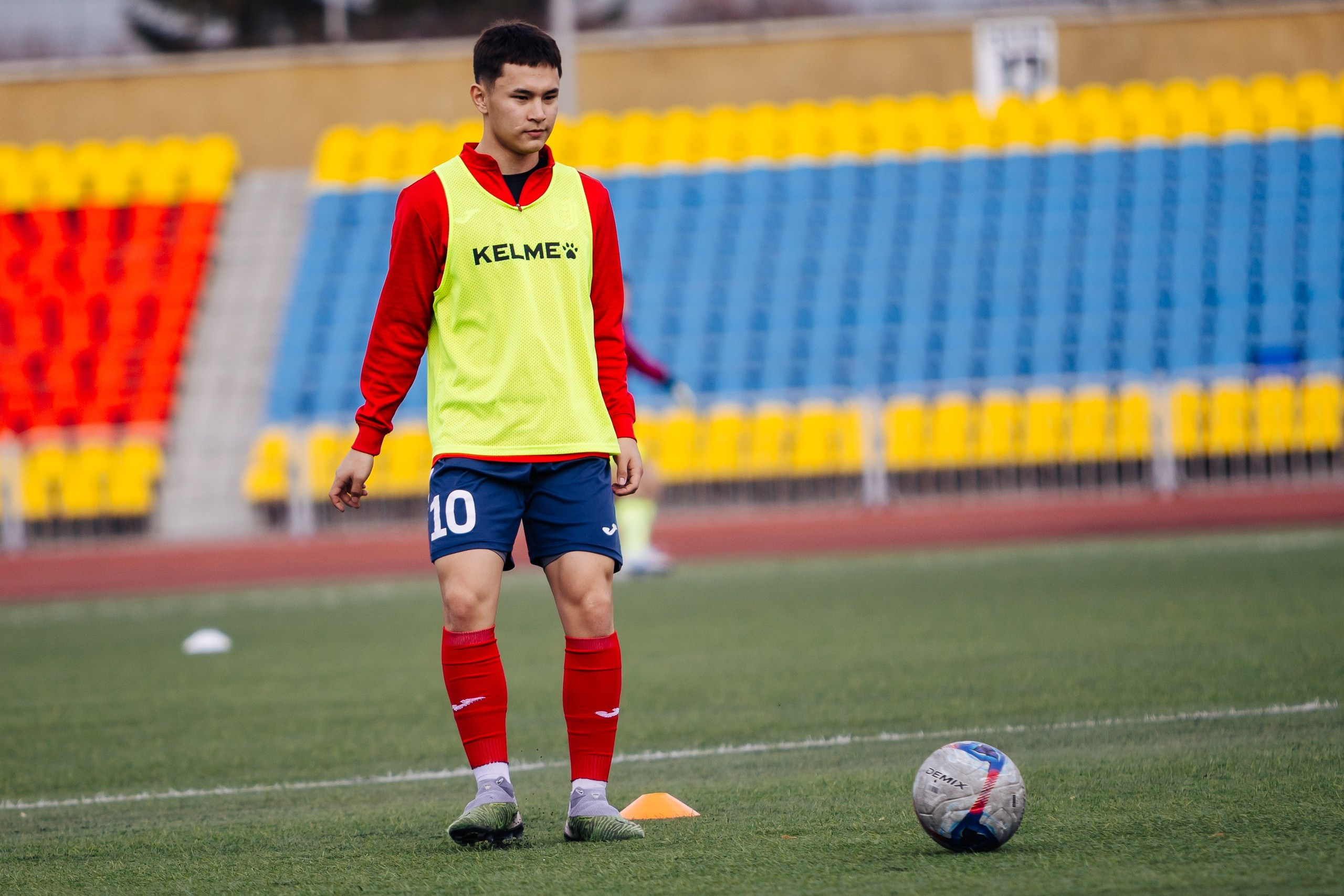 ФК «Металлург-Магнитогорск» vs ФК «ОСШ-Челябинск-М» // 05.04.25. Денис Прохоров Фотограф в г. Магнитогорск