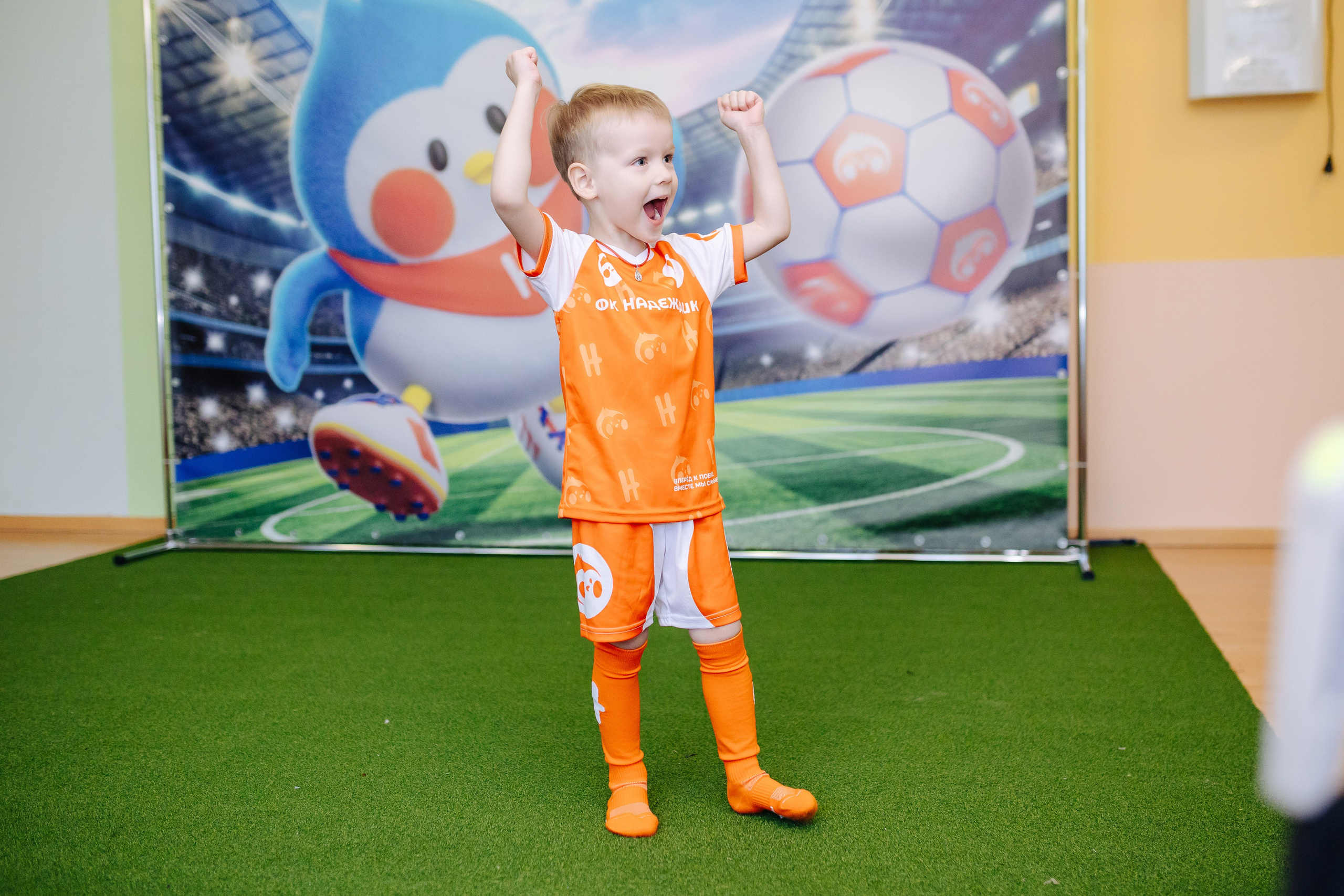 Фотосессия с кубком в детских садах г. Магнитогорска. Денис Прохоров Фотограф в г. Магнитогорск