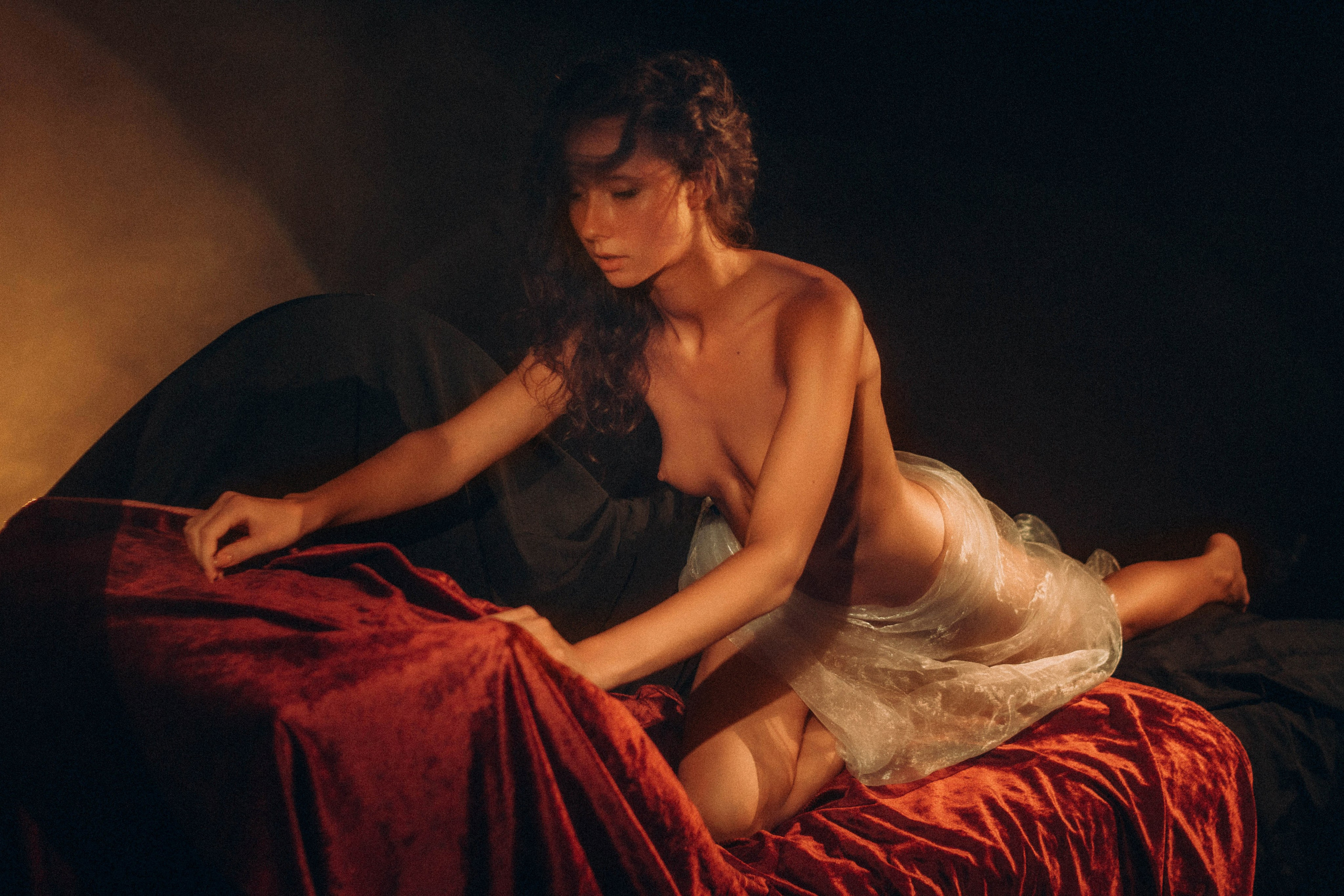 (18+) Обнажённая натура. Создадим шедевр? Виталина и её фотоискусство