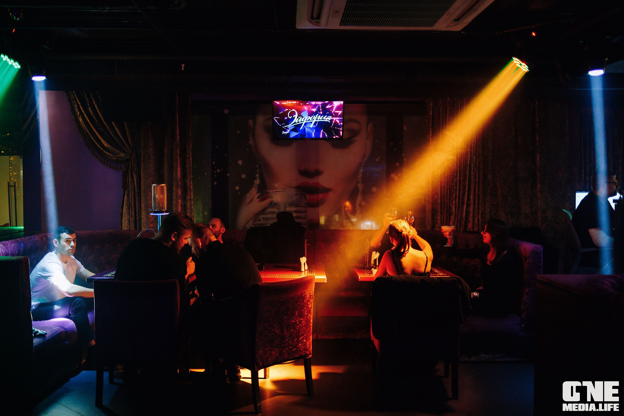Фоторепортаж из караоке-клуба Эйфория. One Media Life: фоторепортажи, фотоотчеты с мероприятий и заведений