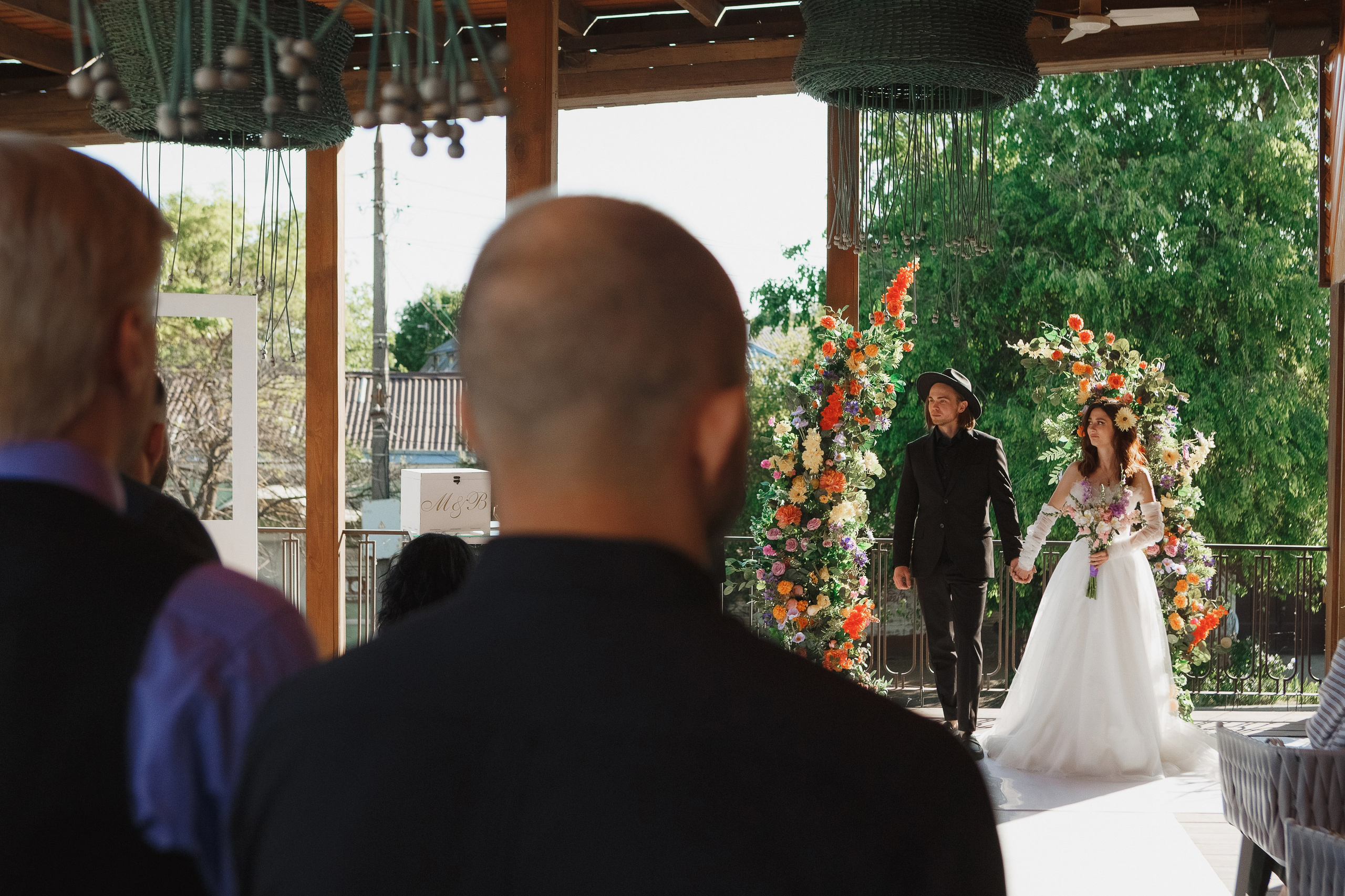 Свадебная фотосессия Михаила и Валерии на Чеховской набережной. Свадебный и семейный фотограф в Таганроге Бакарюк Антон