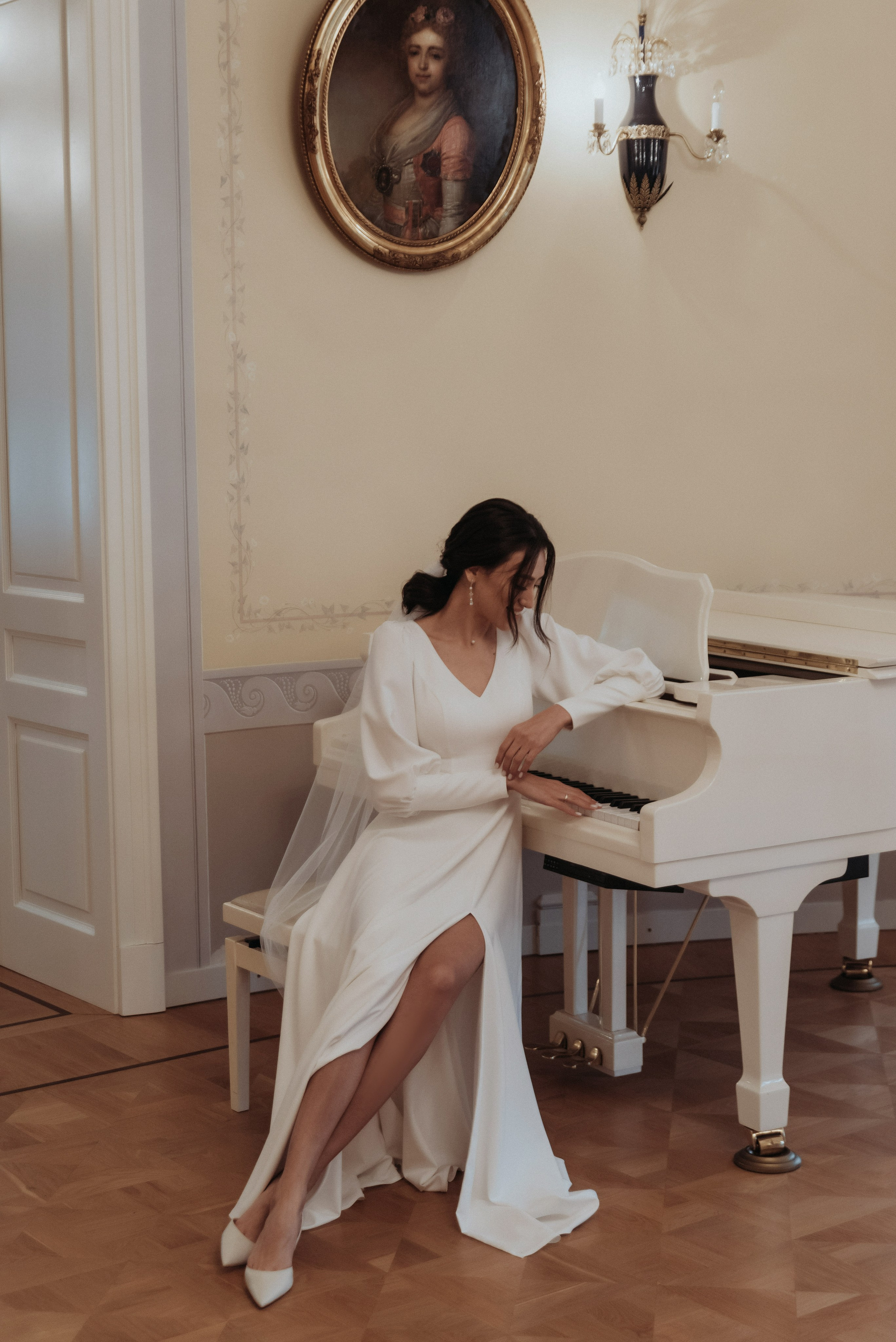 Свадебная фотосессия в Твери в красивой локации в замке в Московской области. Свадебный фотограф в Твери, Москве и Санкт-Петербурге Денисова Екатерина