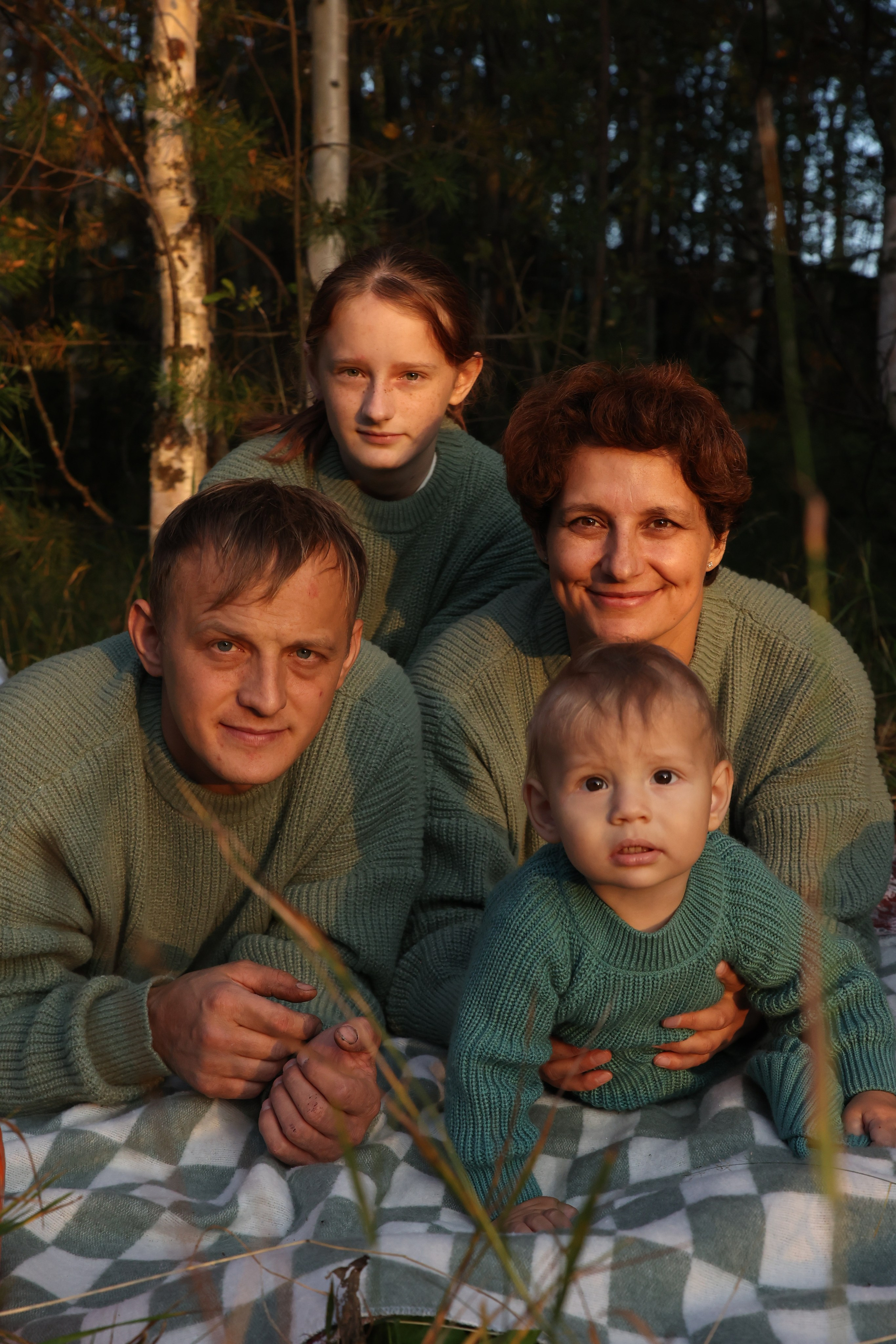 Смолевы. Выпускные альбомы в Каргаске