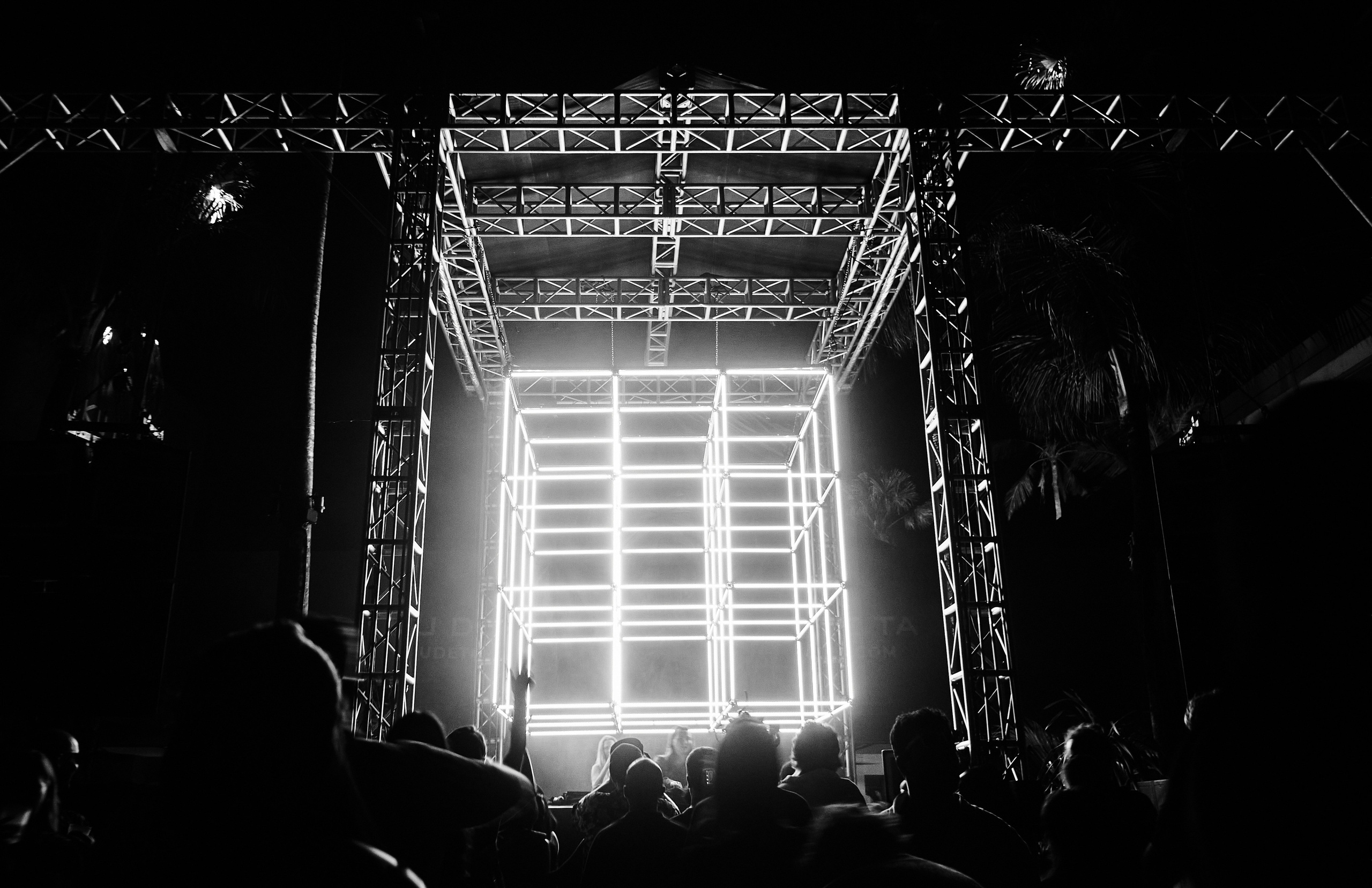 Magdalena KuDeTa. See the moment and catche. commercial and reportage