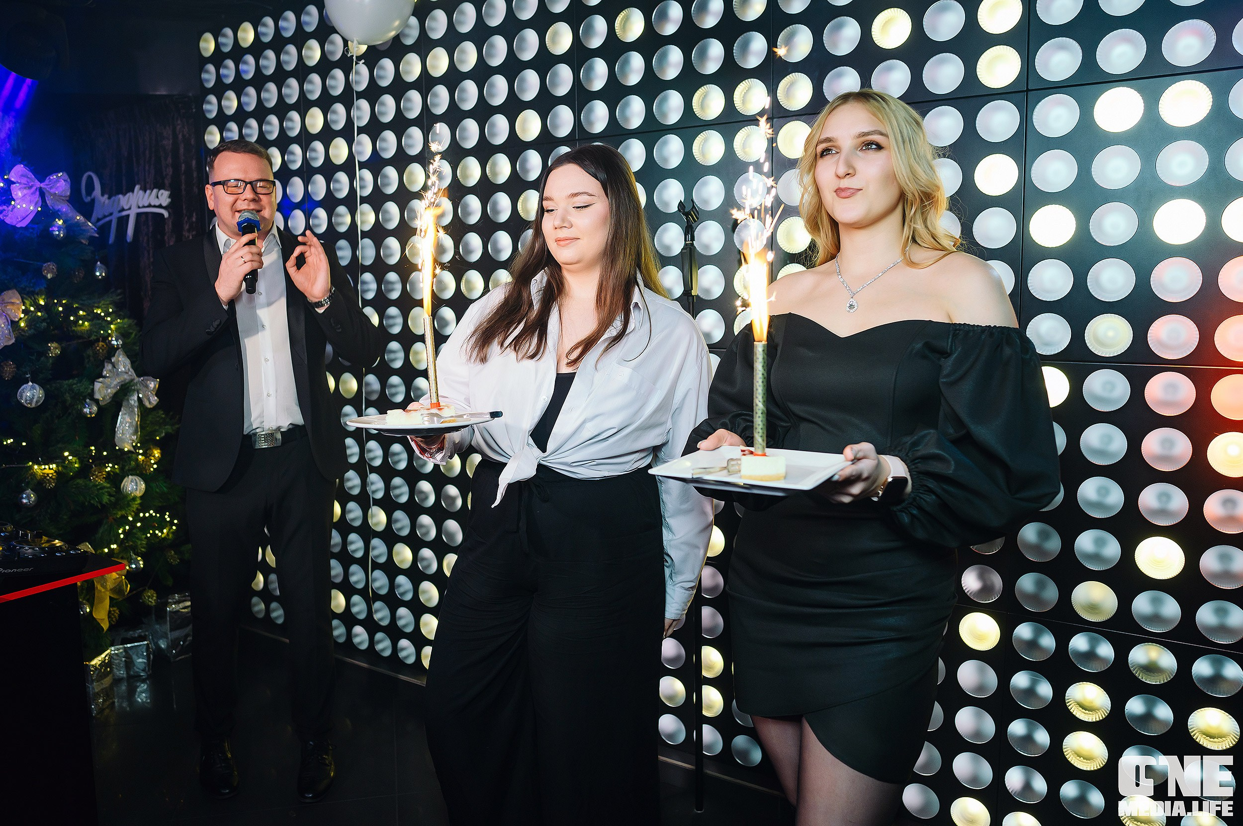 Фоторепортаж из караоке-клуба Эйфория. One Media Life: фоторепортажи, фотоотчеты с мероприятий и заведений
