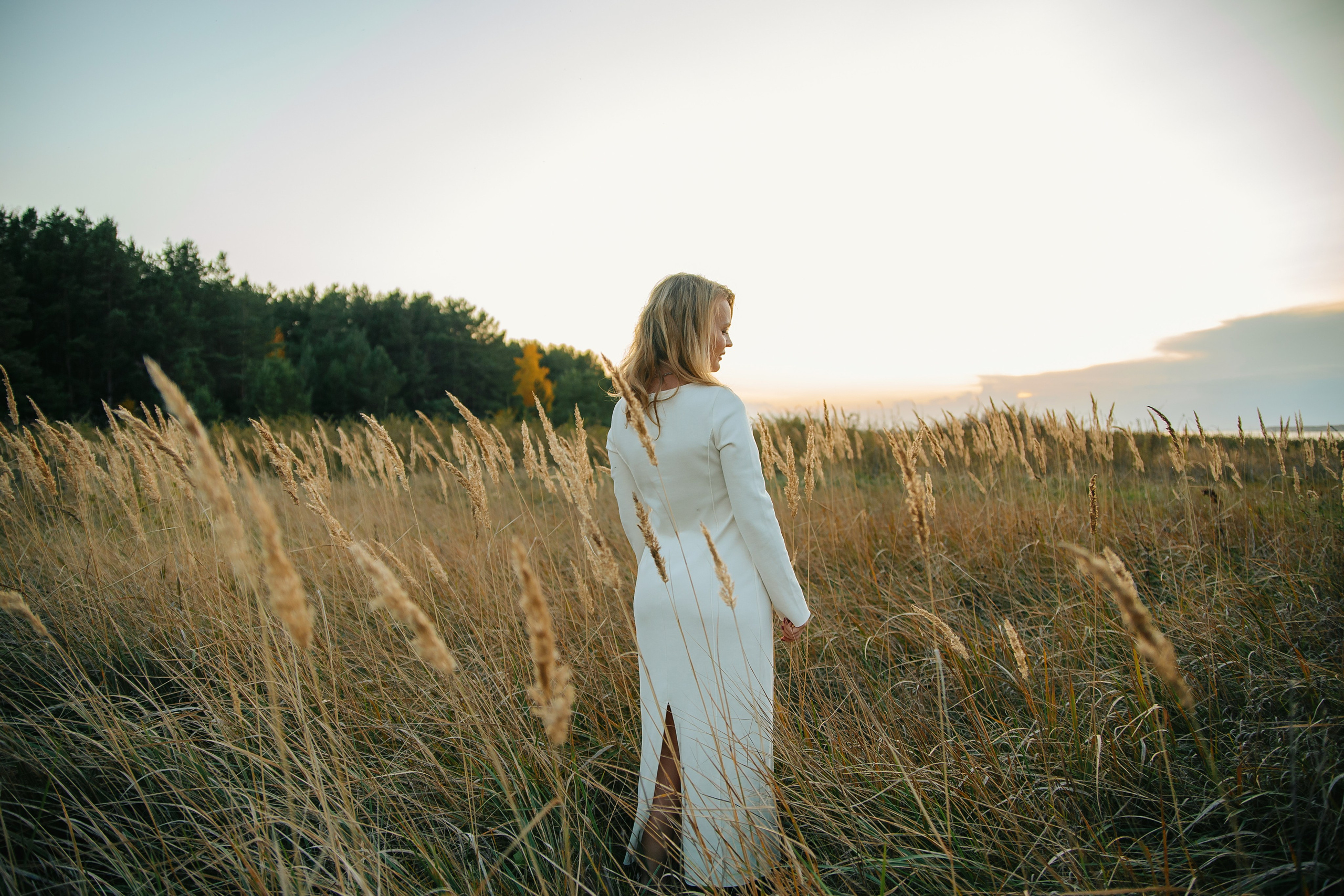 Настя, съемка на море и в поле. Выпускные альбомы Искитим, Бердск и Новосибирск Крюкова Елена