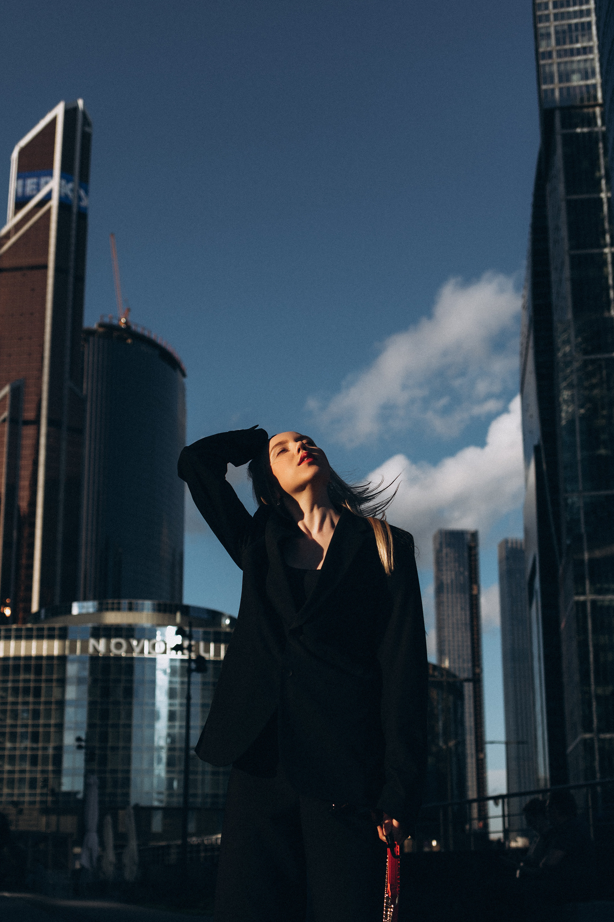 Марина. Прогулка в окрестностях Москва сити. Женский портретный фотограф в Москве Елена Разина