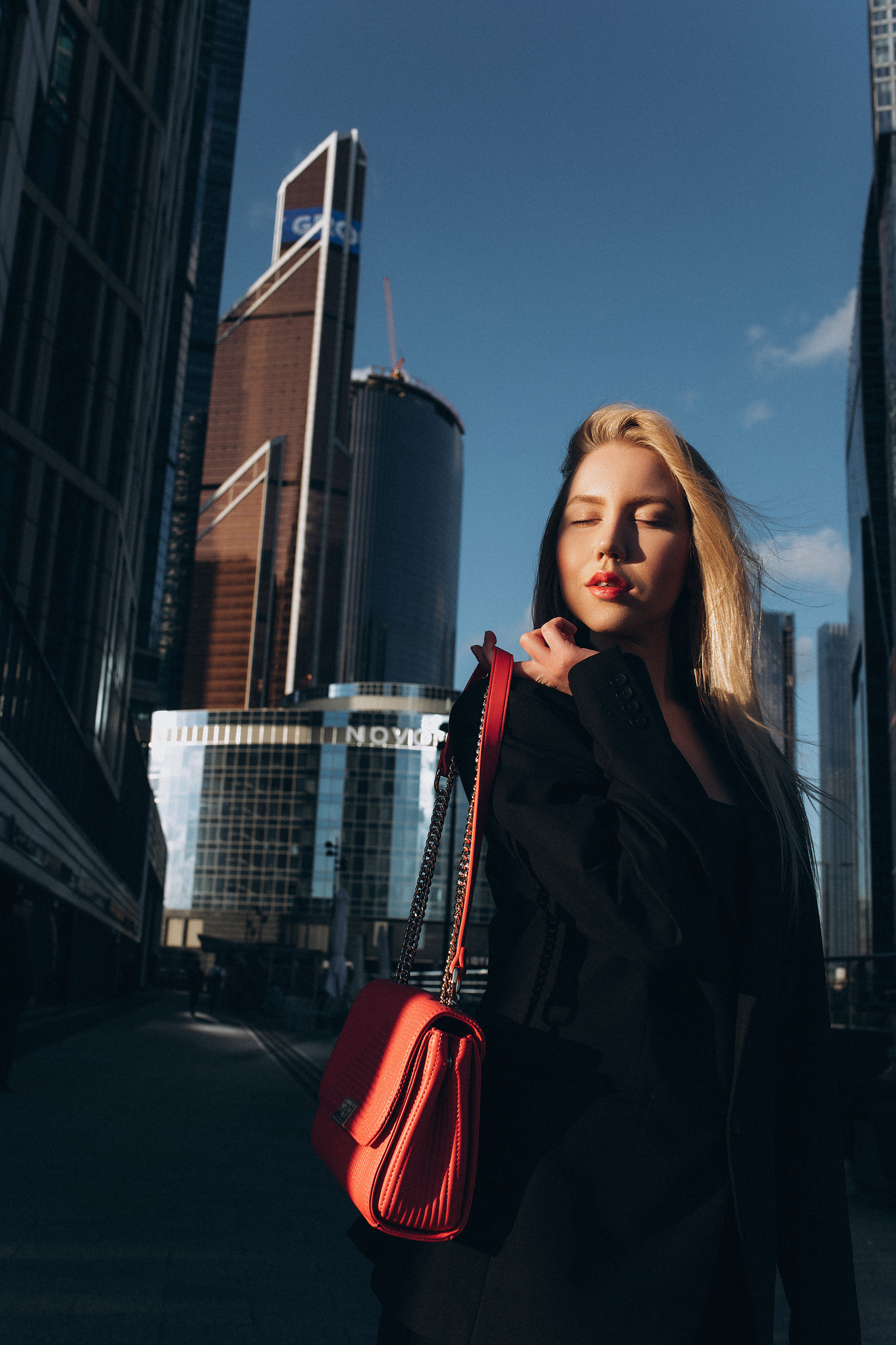 Марина. Прогулка в окрестностях Москва сити. Женский портретный фотограф в Москве Елена Разина