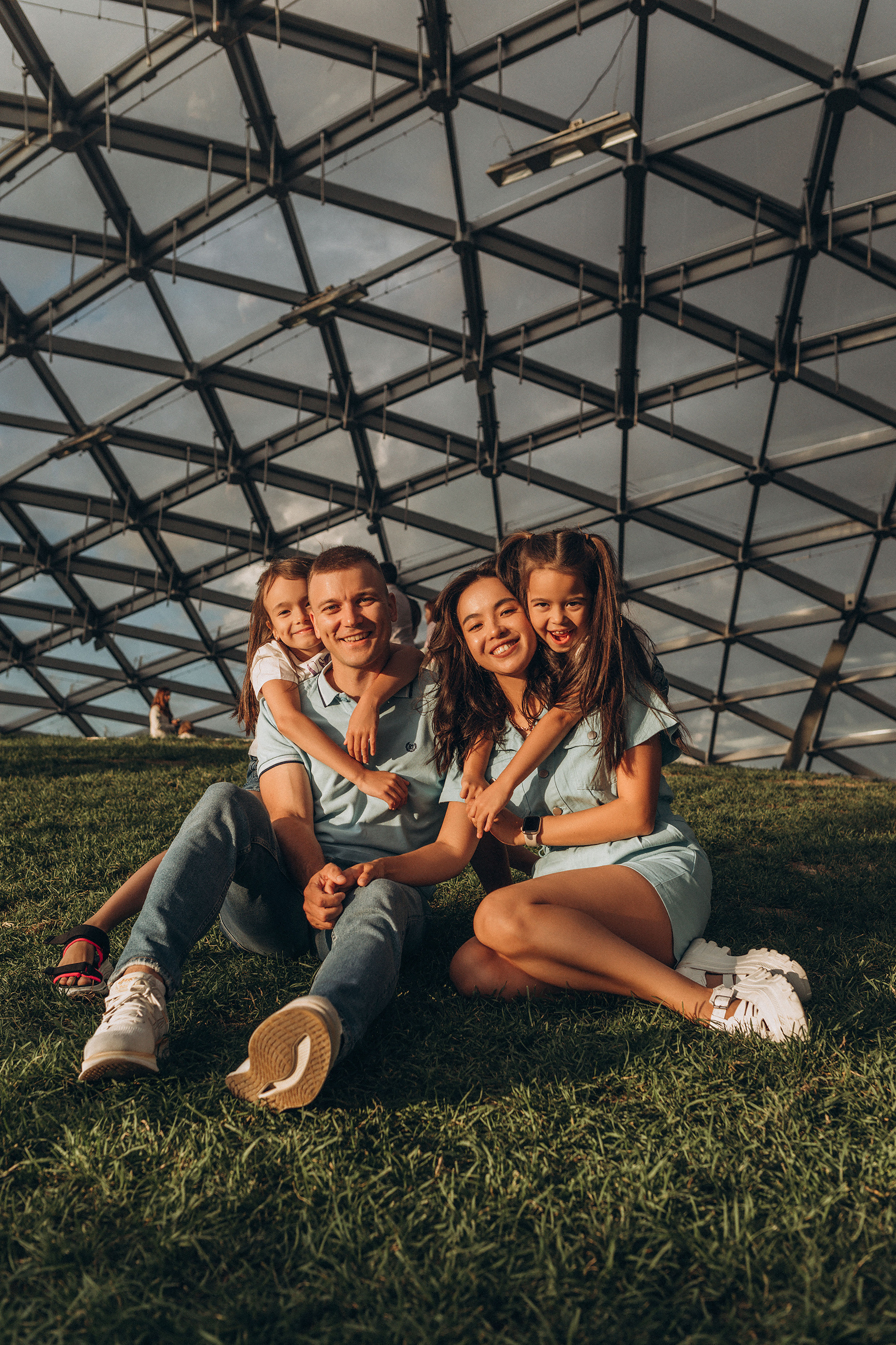 Анара и Дмитрий с девочками. Женский портретный фотограф в Москве Елена Разина