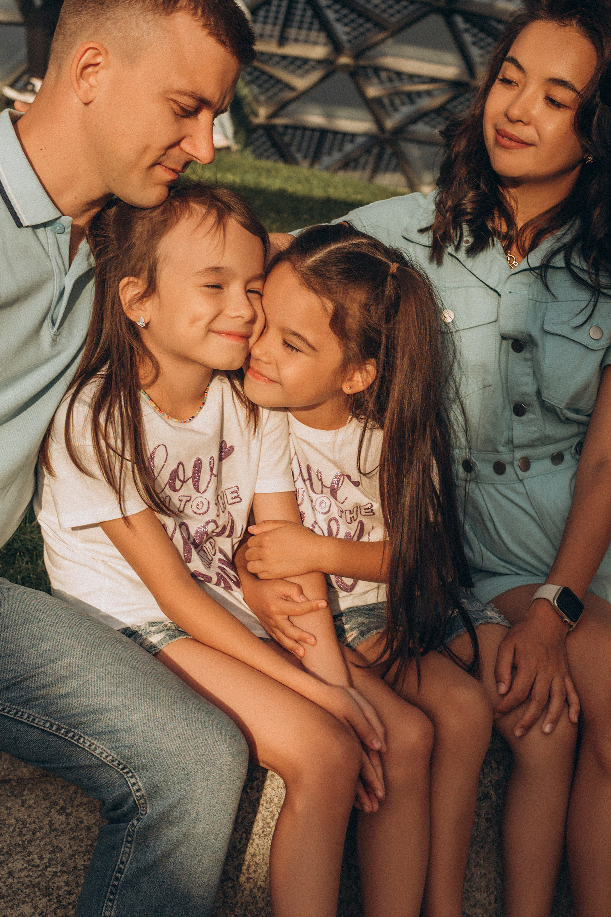 Анара и Дмитрий с девочками. Женский портретный фотограф в Москве Елена Разина