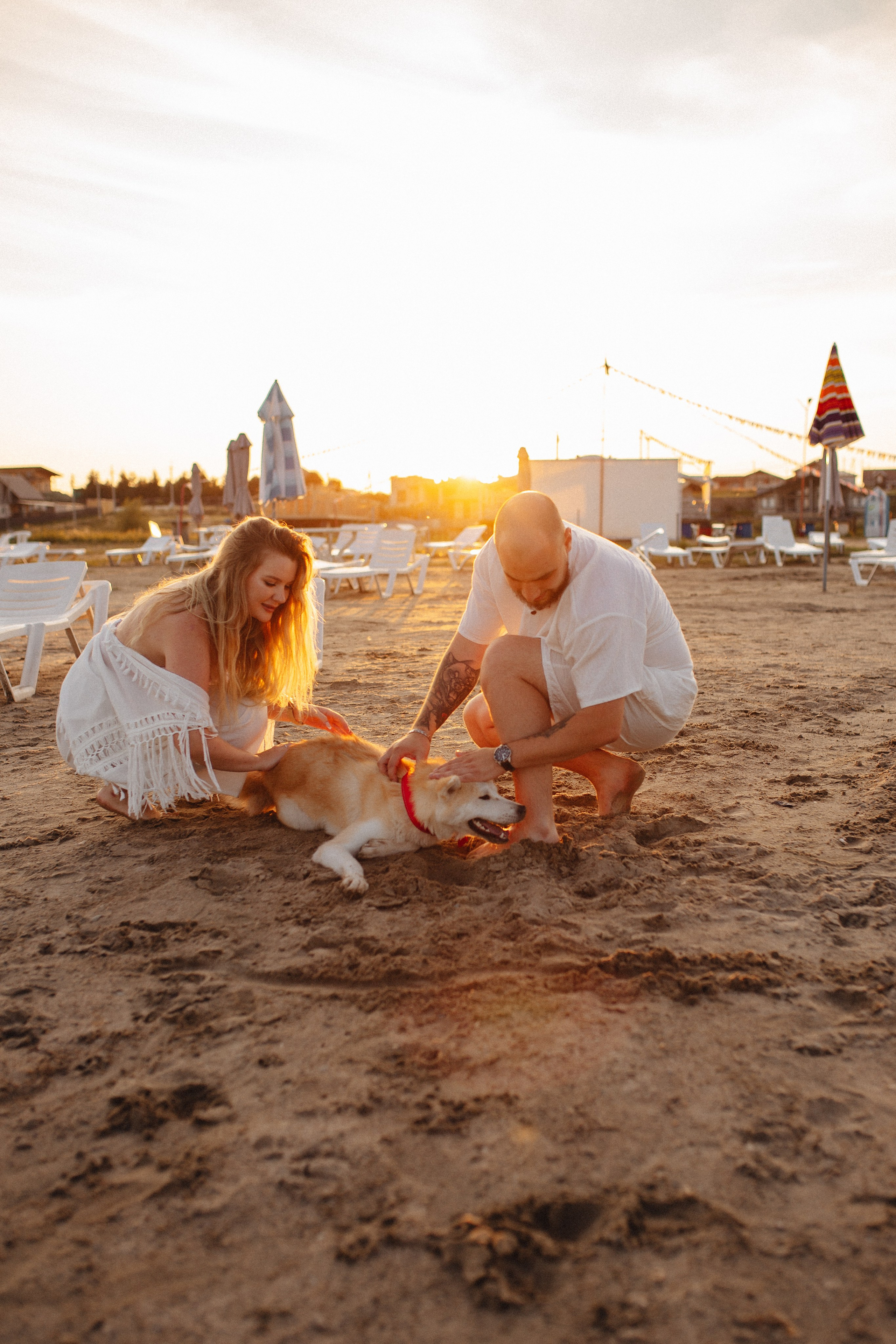 Летним вечером на пляже. Свадебный фотограф Новосибирск