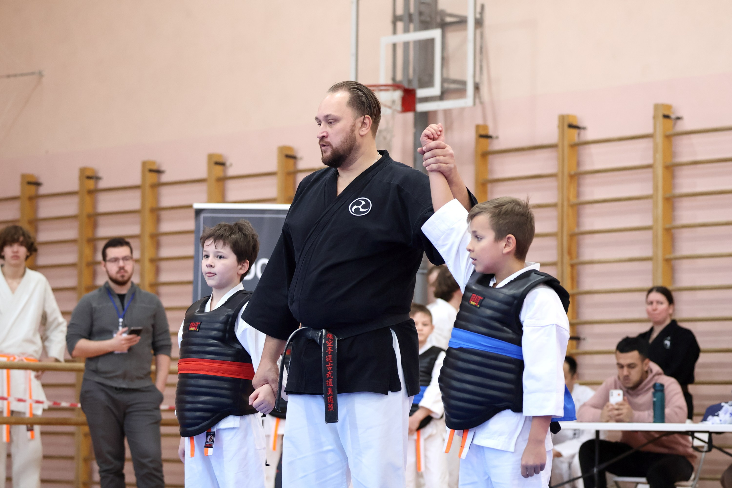 Соревнования по КУМИТЭ: Бои в жилетах. Спортивный и репортажный фотограф Ермакова Светлана