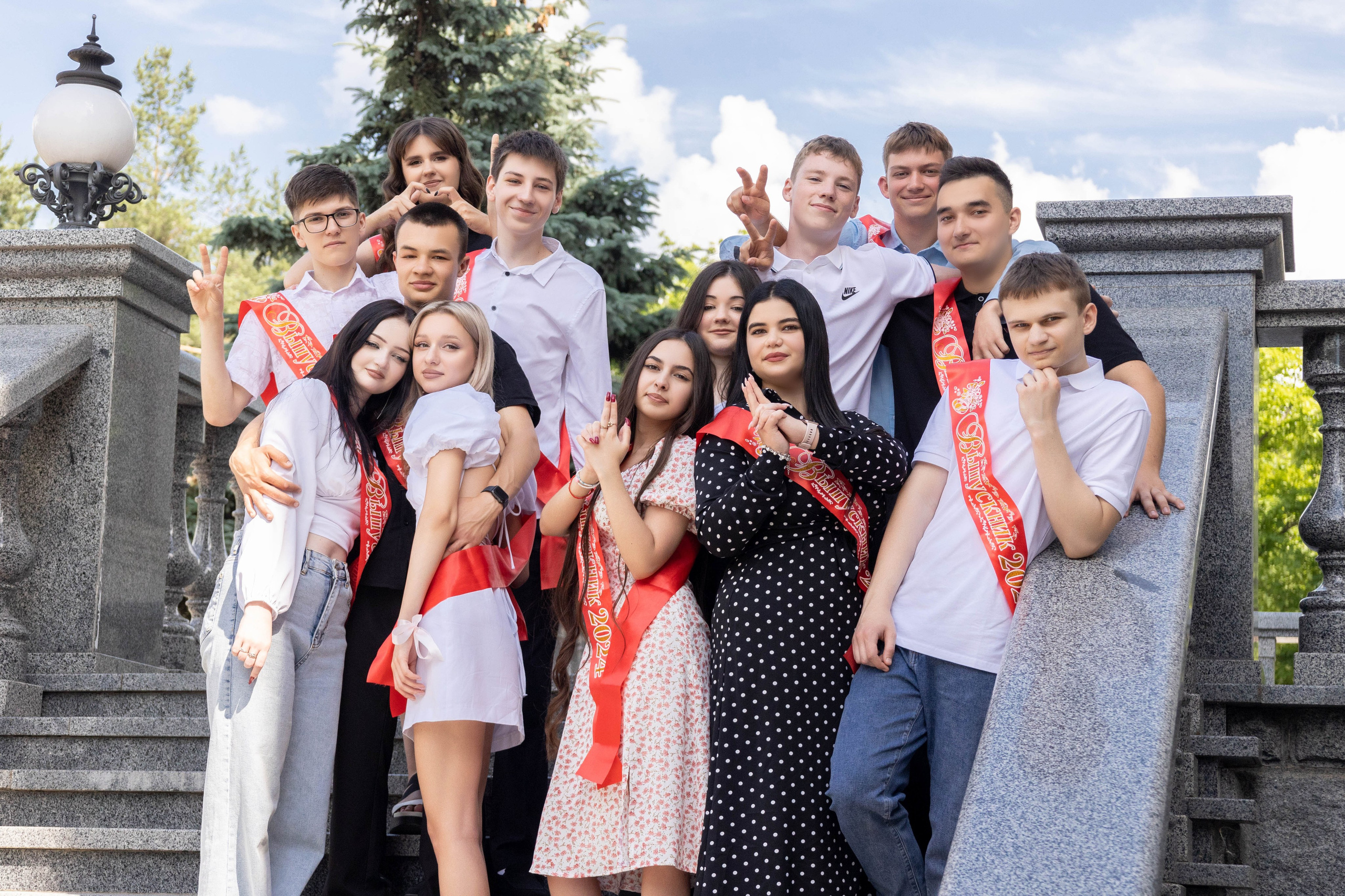 Школа № 54. 11 класс. Фотограф Донецк. Горловка. ДНР. Севастополь