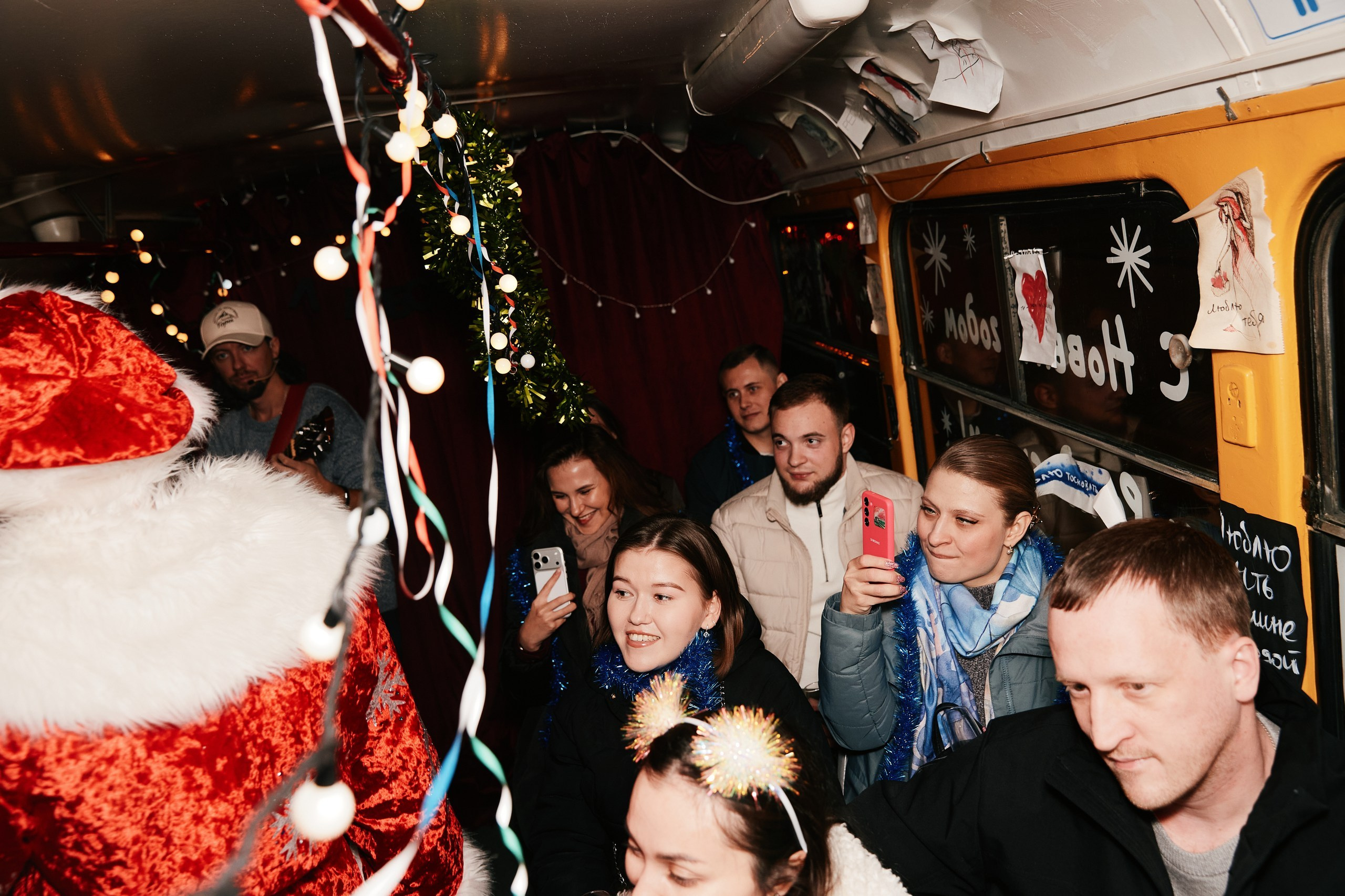 Новогодний трамвай 2026. Свадебный репортажный фотограф краснодар максим дремов дрёмов фотосессия студия цена