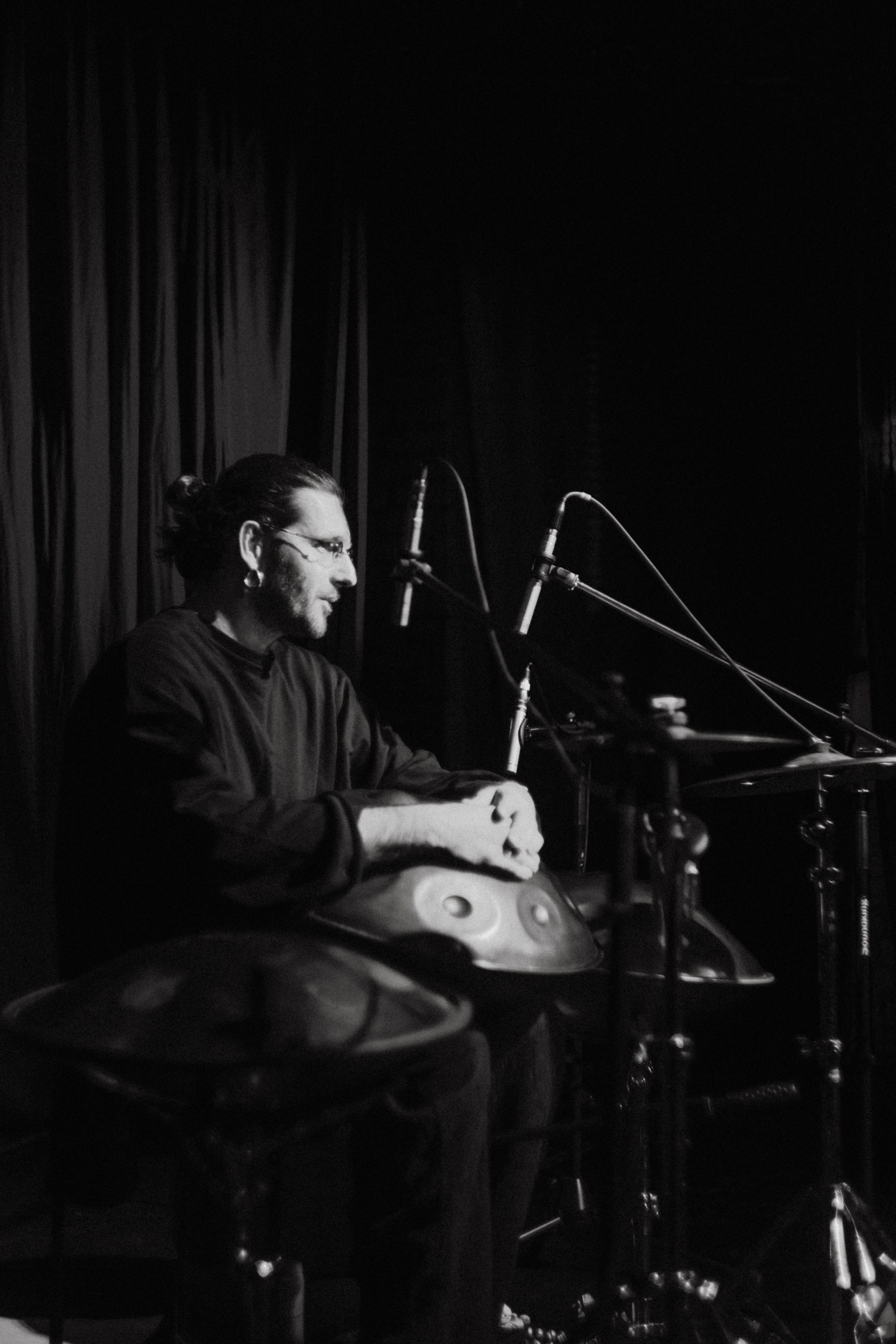 Кирилл Ошеров МАЯКОВКА, 10. Фотограф в Нижнем Новгороде