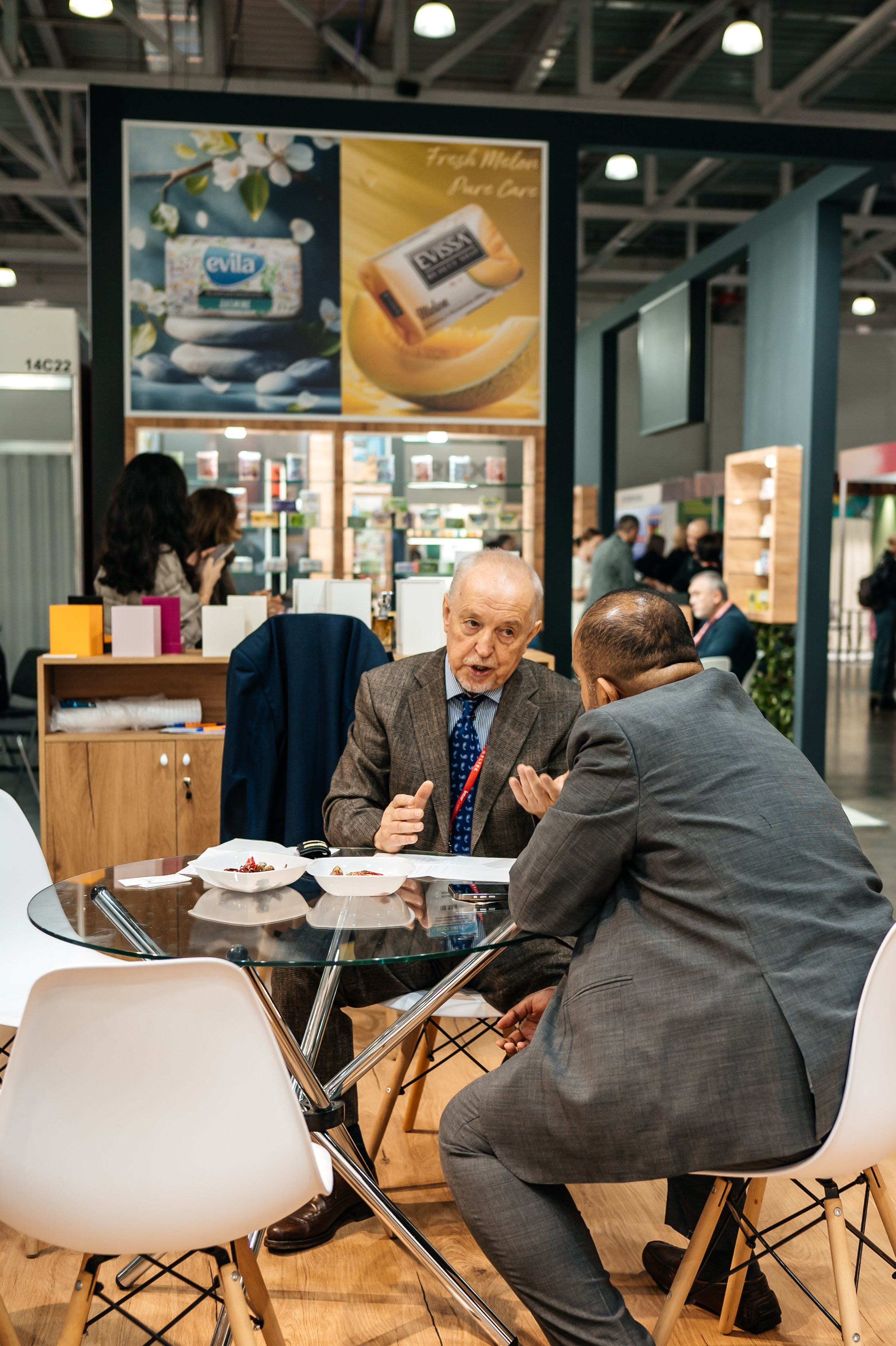 Almas parfumes Intersharm 2025. Фотограф в Москве Елена Брюханова