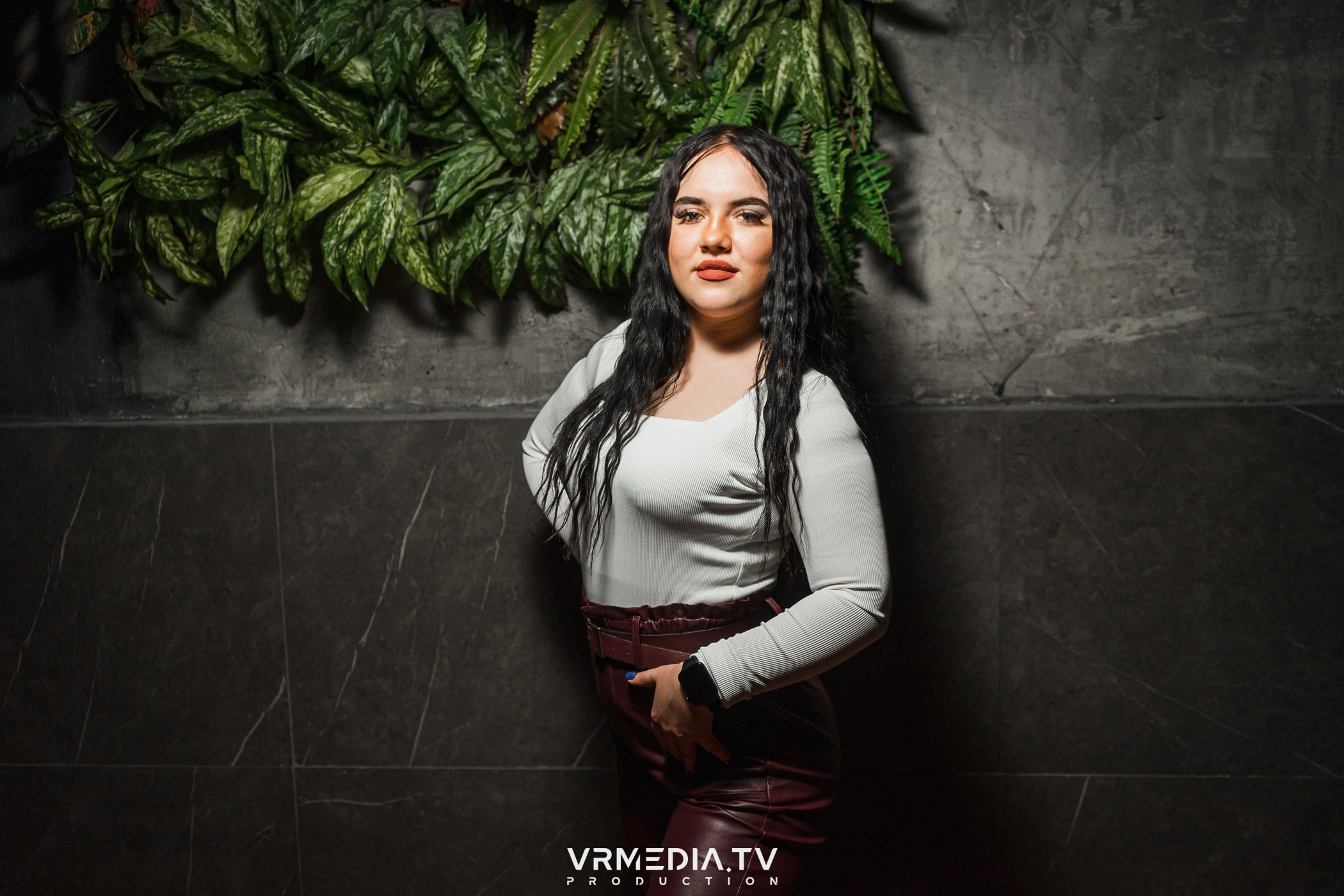 Бумажный дом в баре «Друзья»