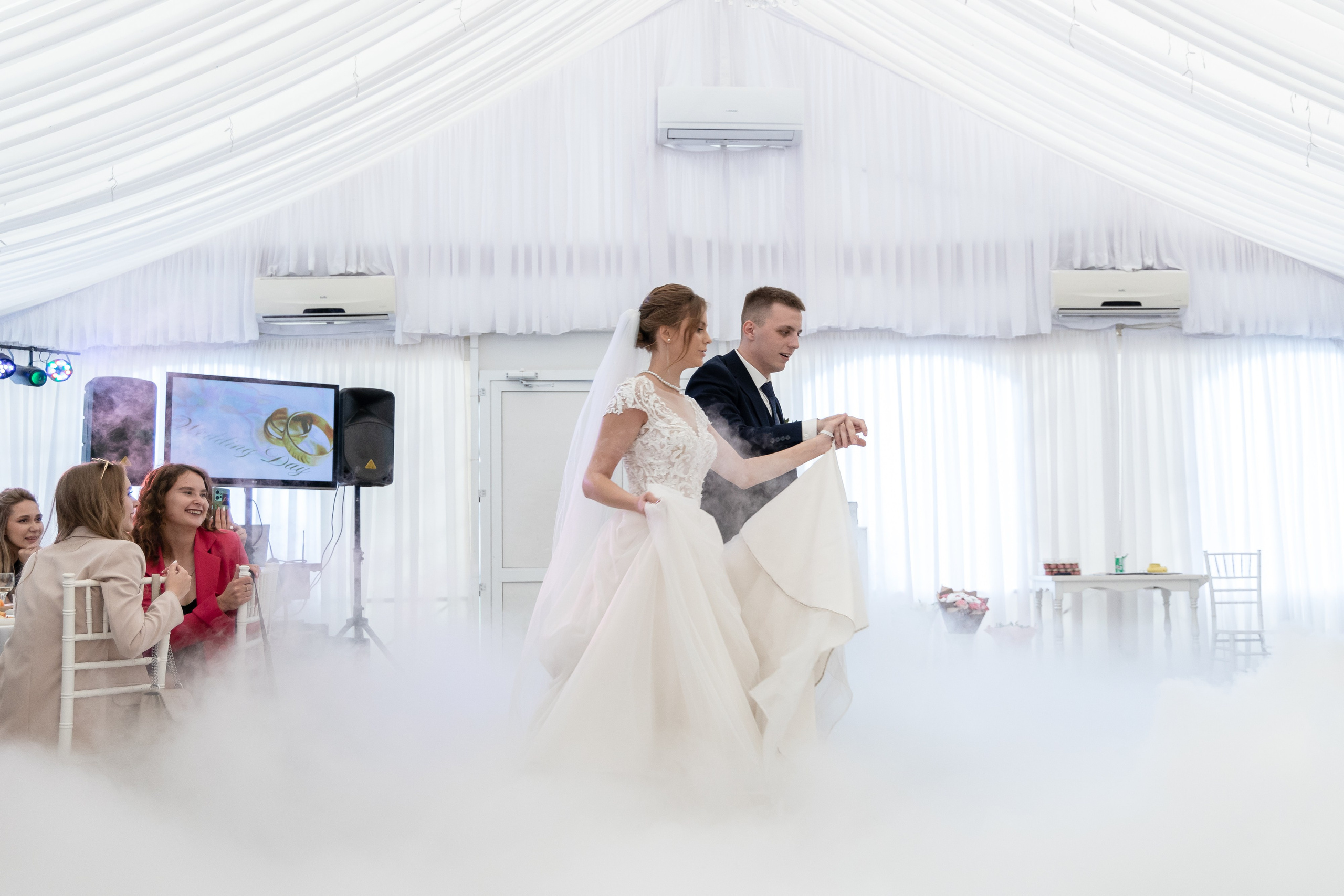 Ксения и Антон (полный день). Фотограф в Барнауле Юлия Садвокасова