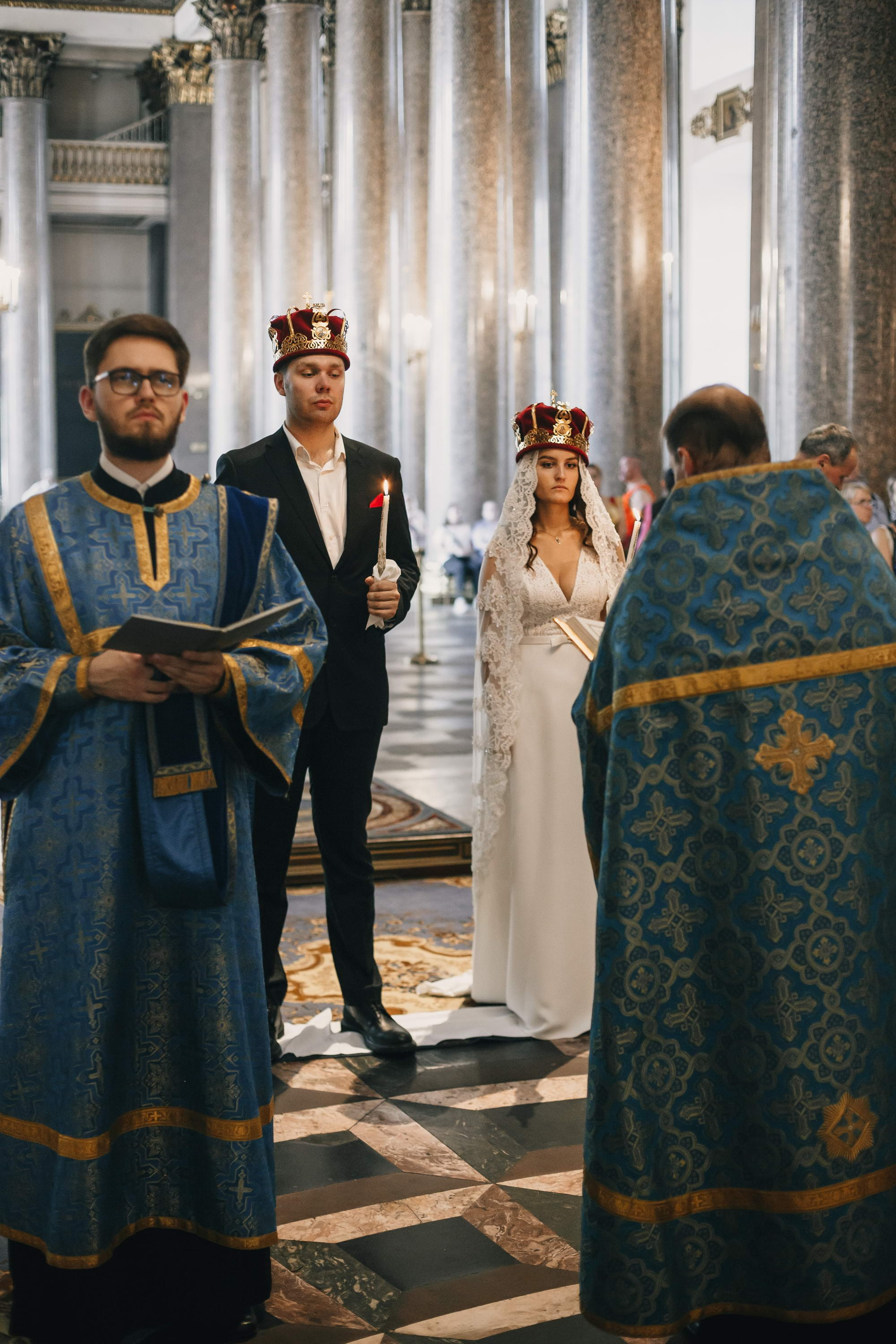 Венчание интернациональное. Свадебный фотограф Игорь Брундасов 8PHOTO на свадьбу венчание загс СПб