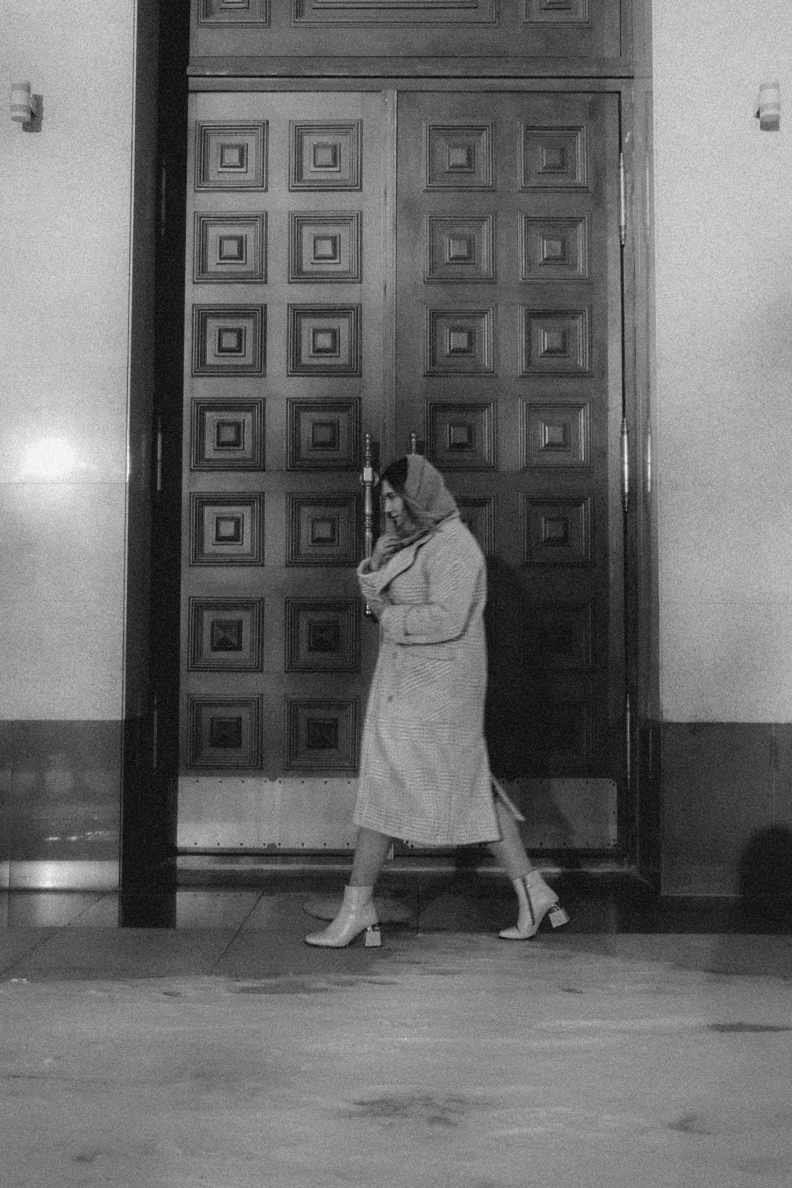 Женский портрет в городе — стиль и динамика уличной съёмки. Фотограф в Хабаровске Дмитрий Лемешков