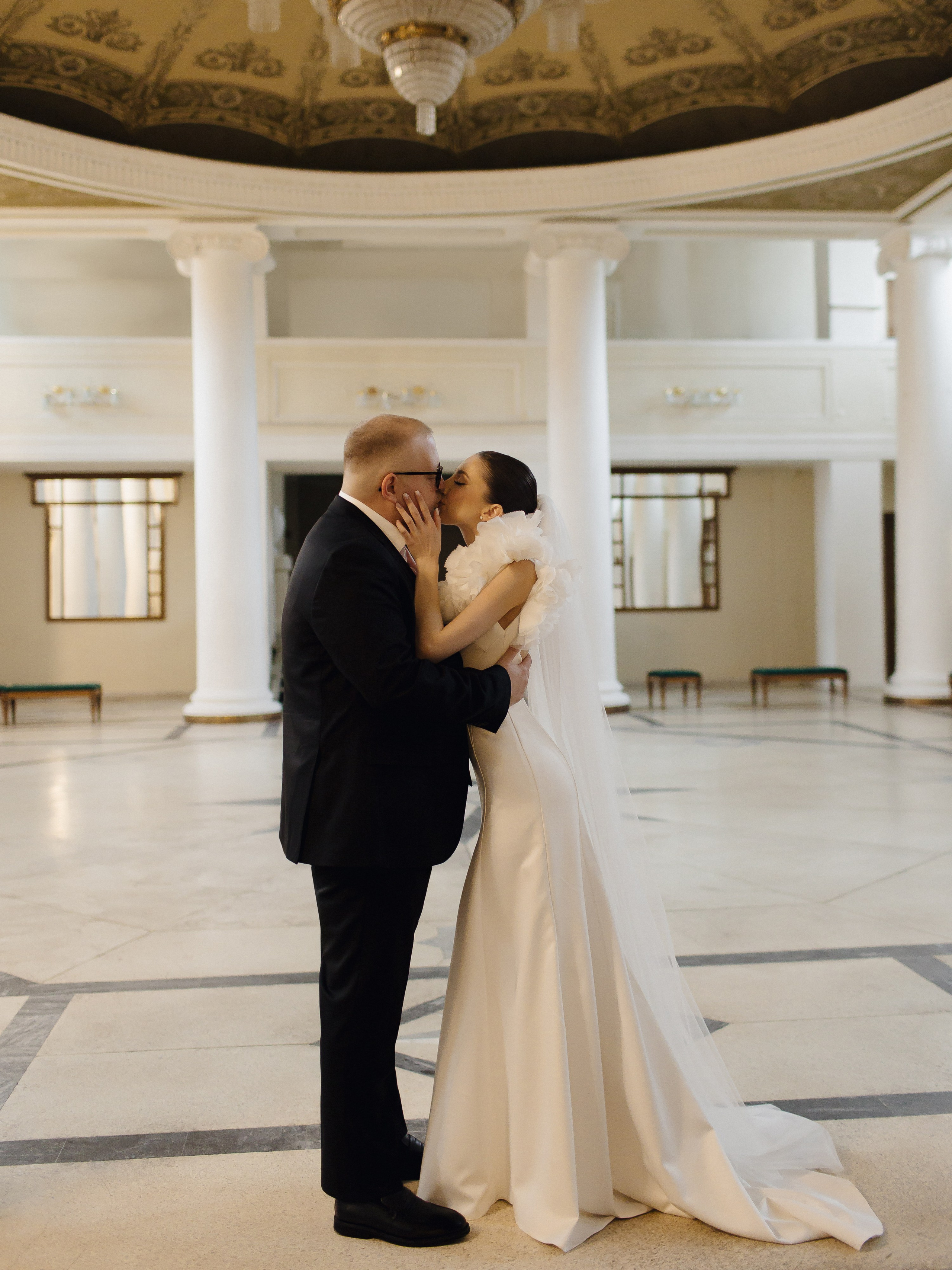 ТЕАТР ПУШКИНА. Свадебный и индивидуальный фотограф в Челябинске Евгения Негодяева