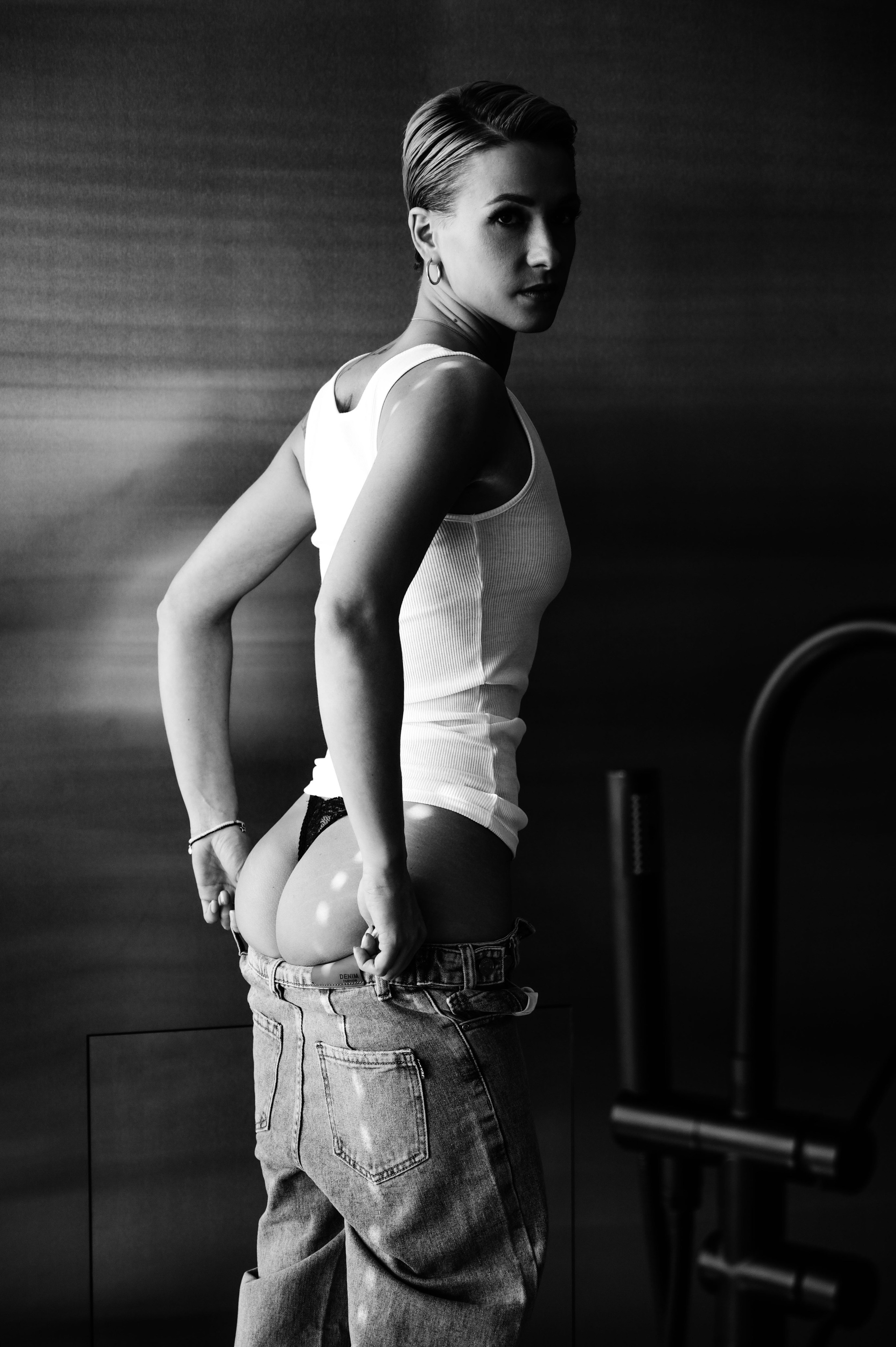 Алина. Профессиональный фотограф беременности в СПБ. Стильные фотосессии беременности в стиле минимализм и классическая фотография