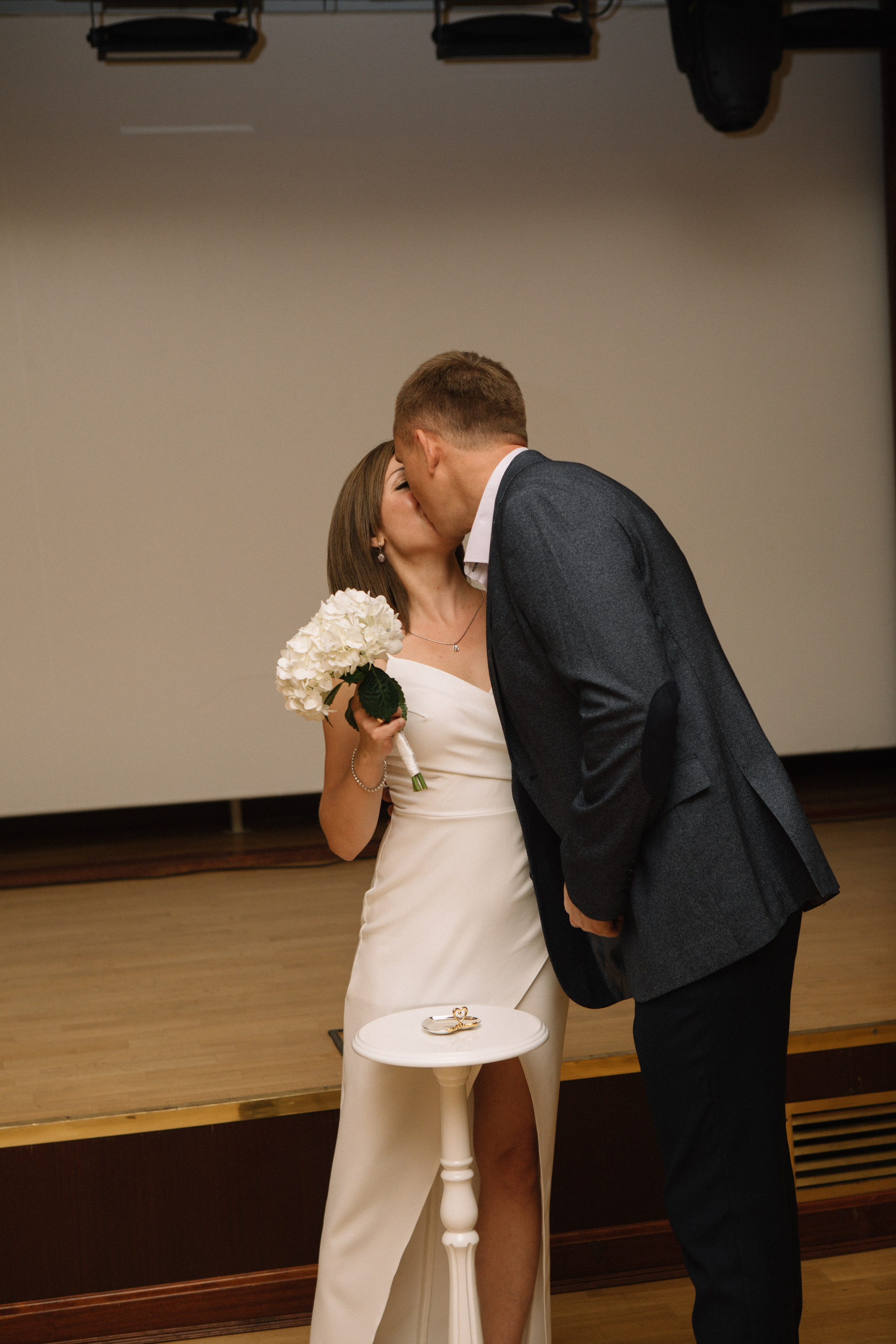 Лиза и Сережа. Роспись и тусовка в коттедже. Свадебный и портретный фотограф в Москве Анастасия Масюк