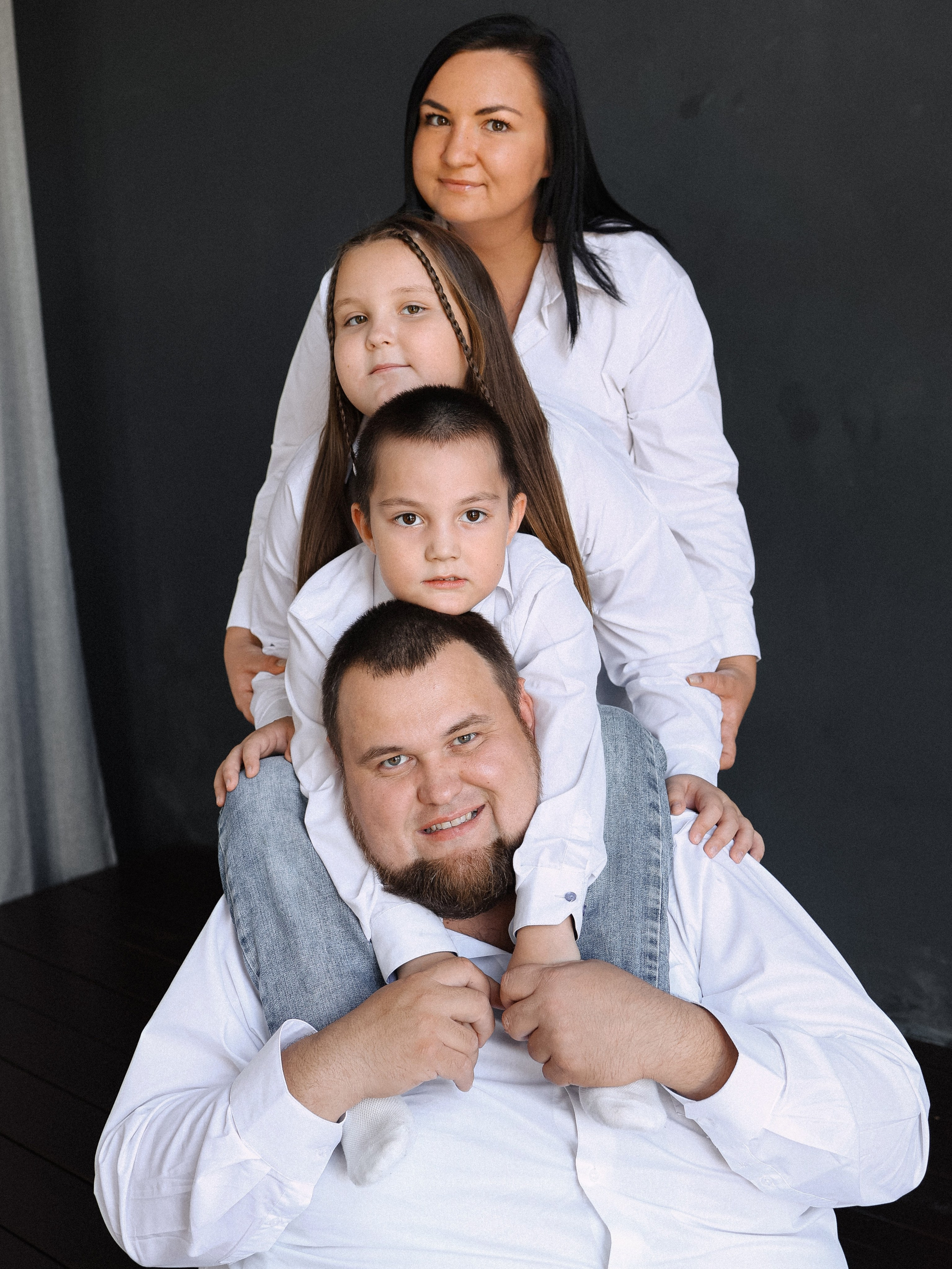 Полина Александр Мария и Иван- фотостудия Bliss- Луначарского 31. Семейный и детский фотограф в  г. Екатеринбурге Холодова Юлия