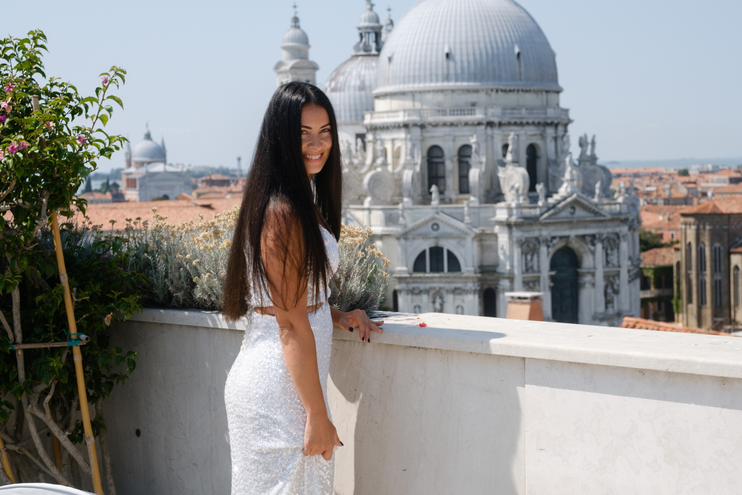 свадебное платье фотосессия на террасе в venecia 