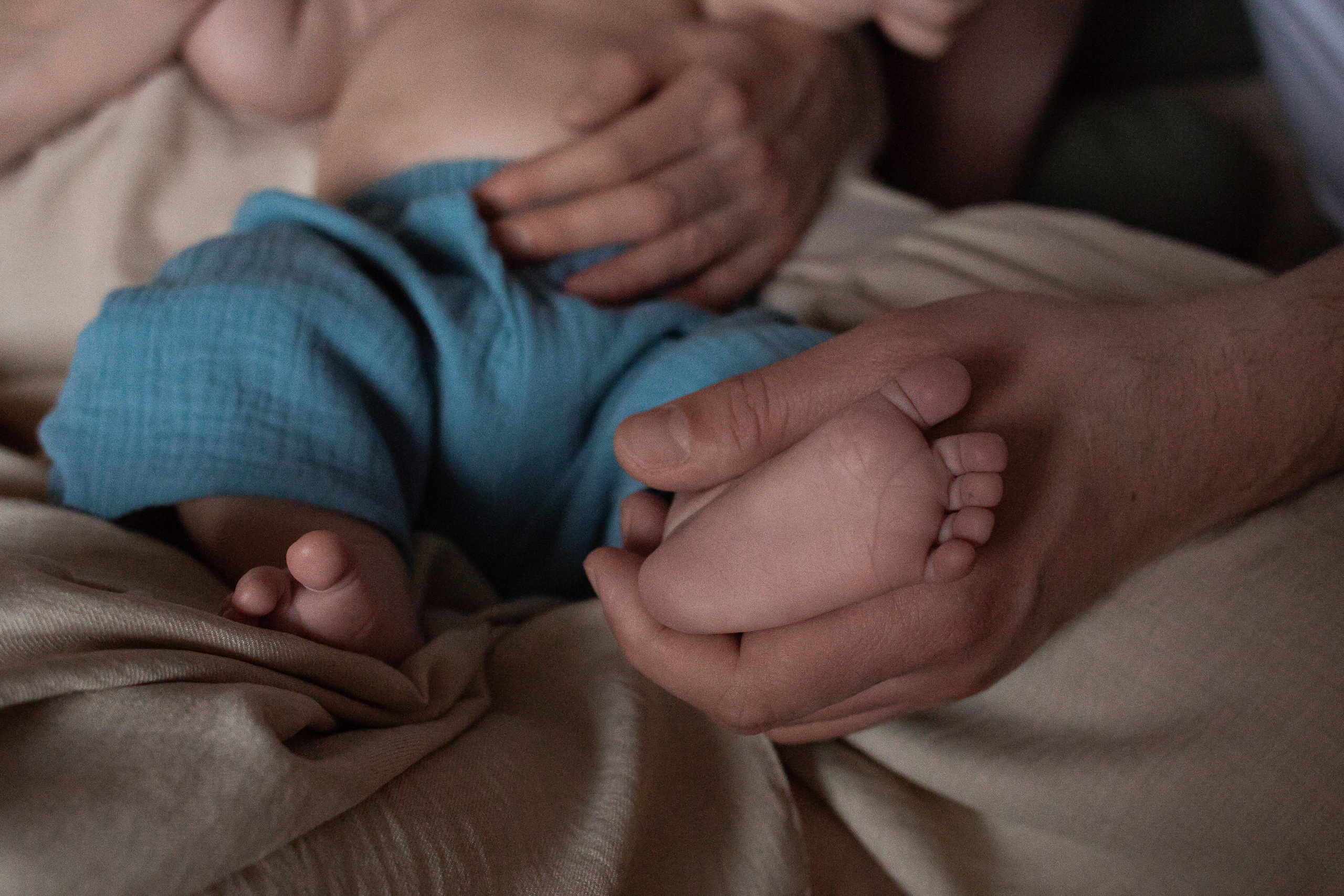Оля, Андрей, Даня и Паша, домашняя фотосессия с грудничком. Семейный фотограф в Москве Марина Петра