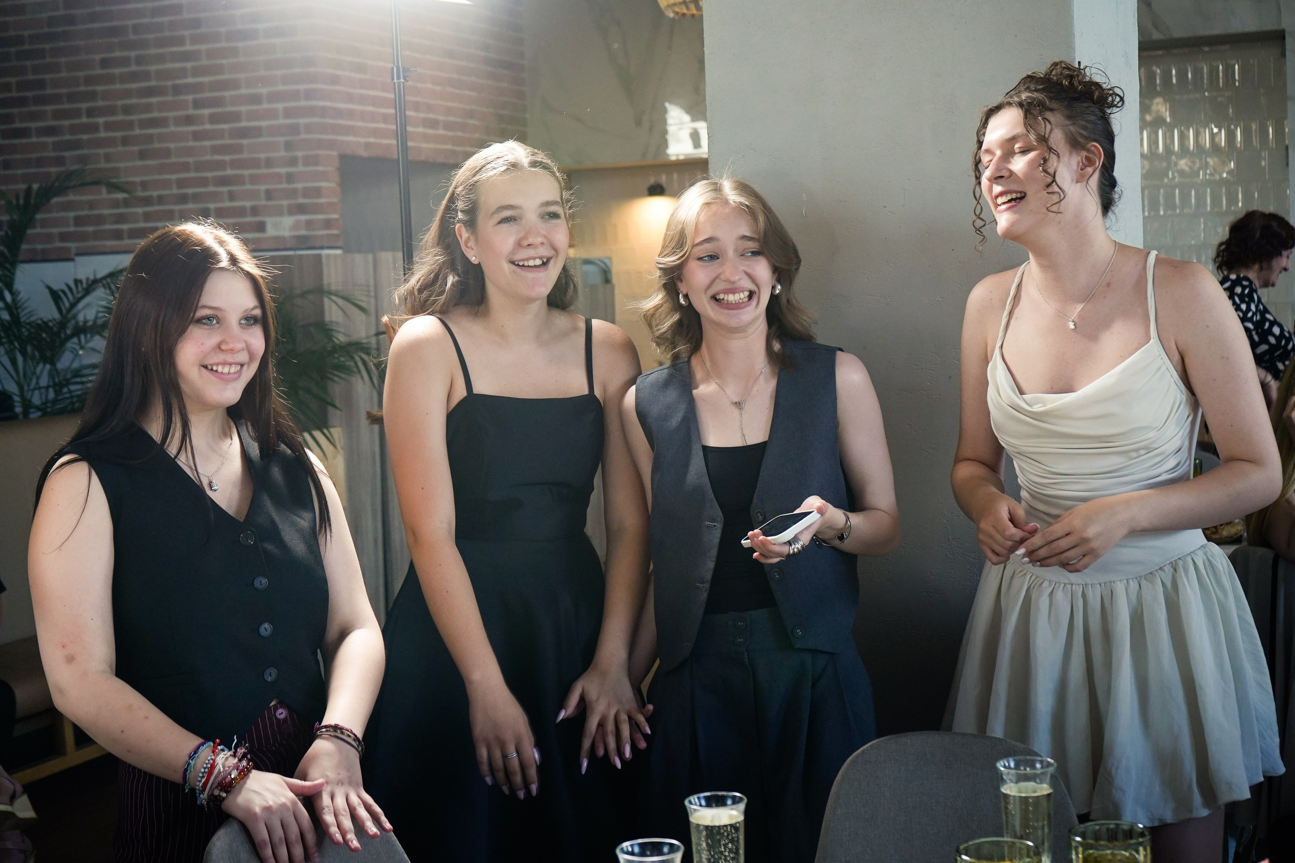 Выпускной вечер, гимназия № 40, 9 класс. Семейный и портретный фотограф в Екатеринбурге Анна Лобанова