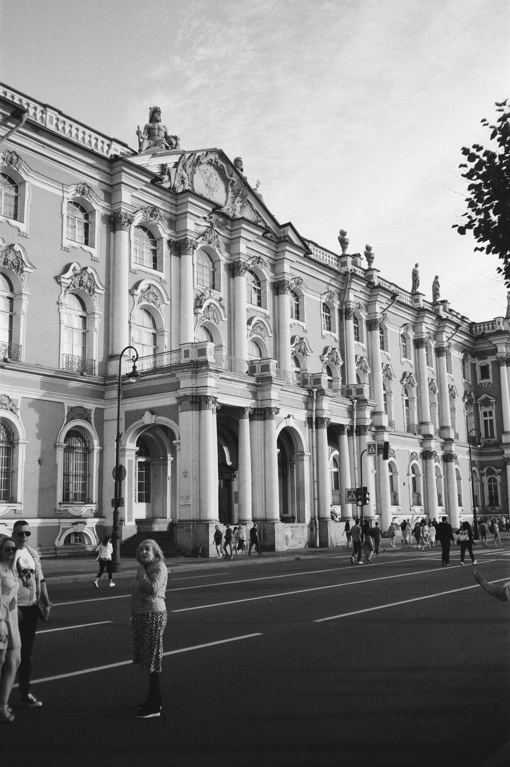 Санкт-Петербург, набережная, Исакиевский / Adox 100 / Revue 35CC