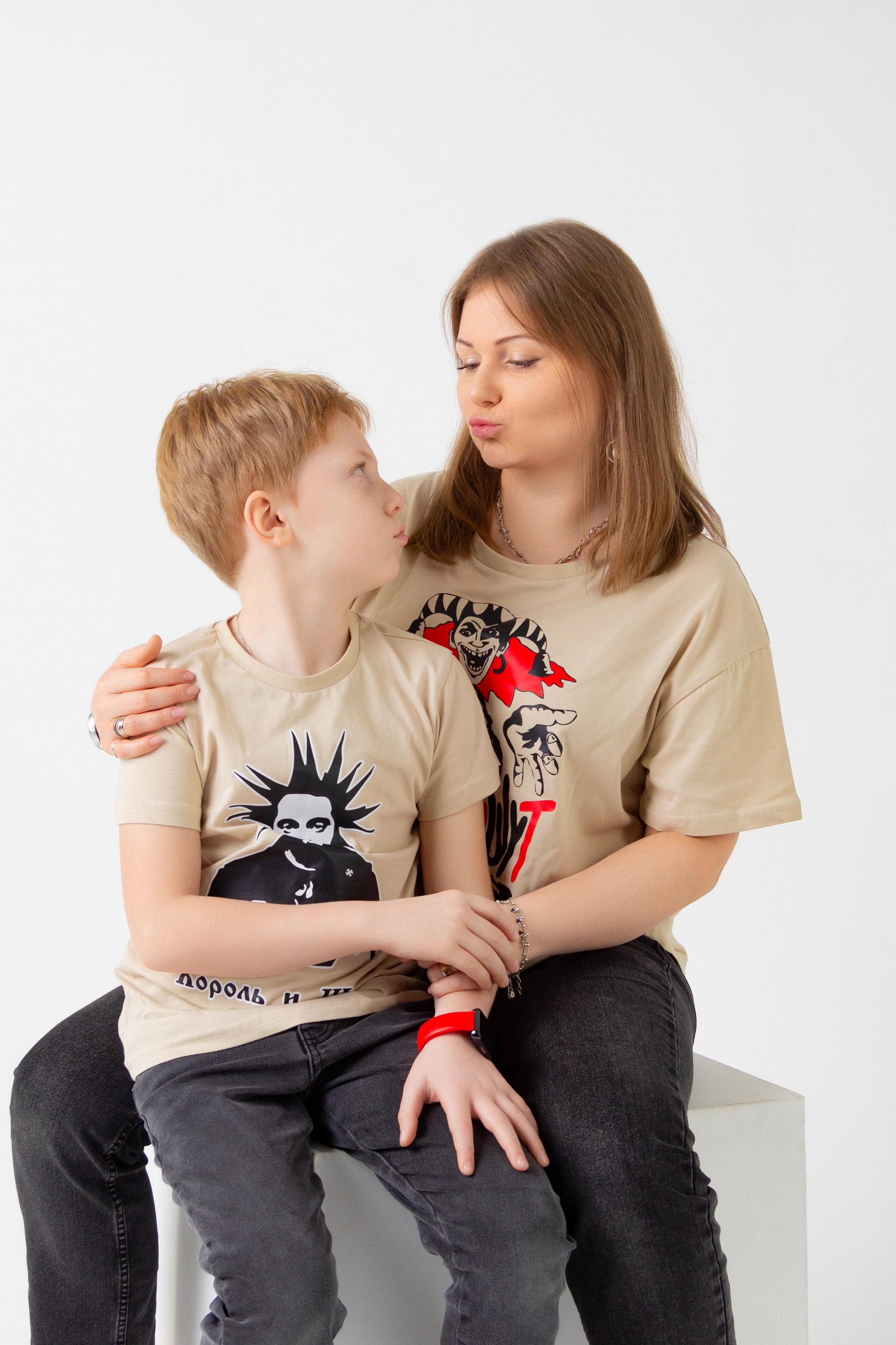 Мама и сын на сьемке