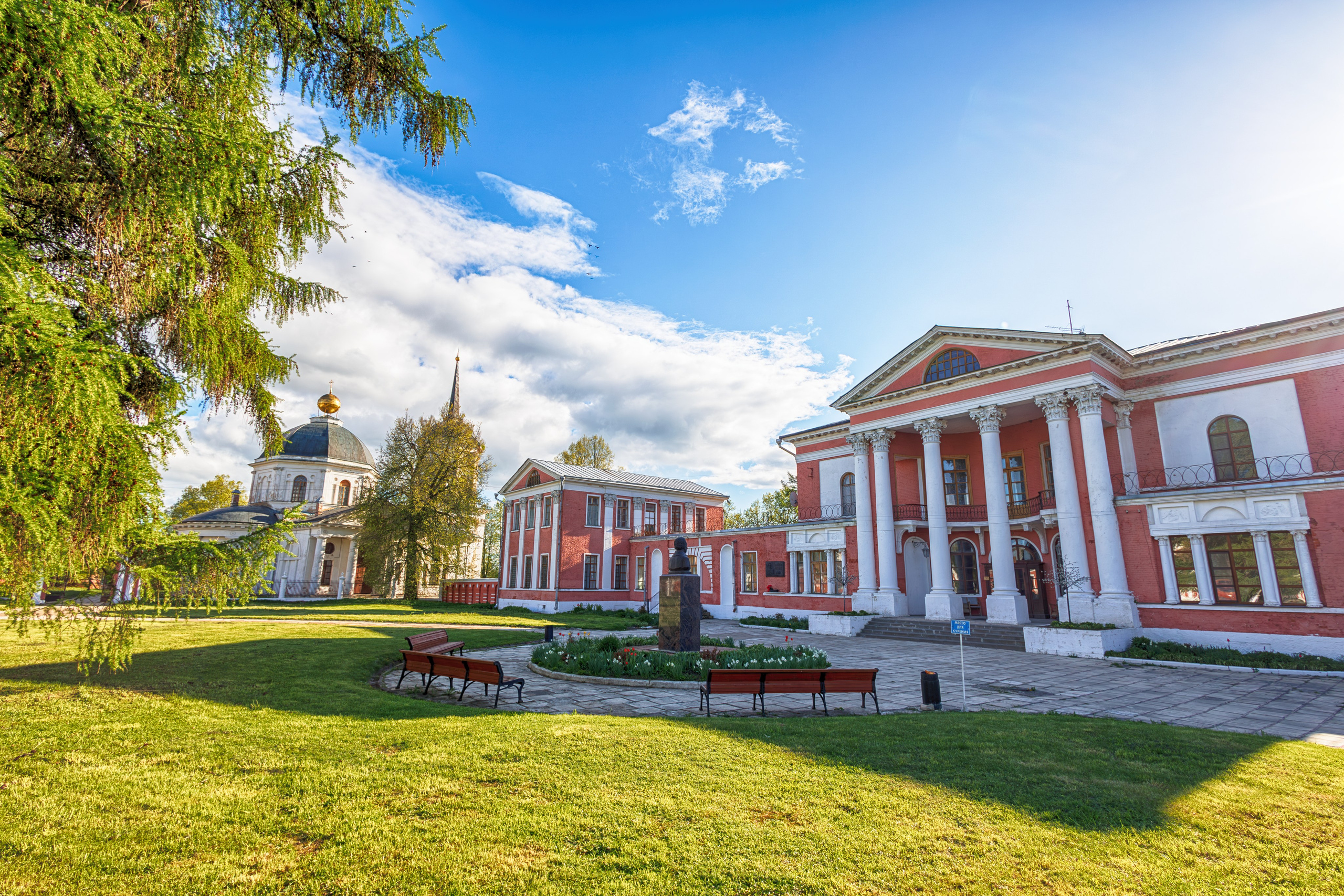 Тайны Яропольца: Усадьба Гончаровых и следы Пушкина. 1000 куполов России, фотопроект Вадима Квятковского и Надежды Ельцовой