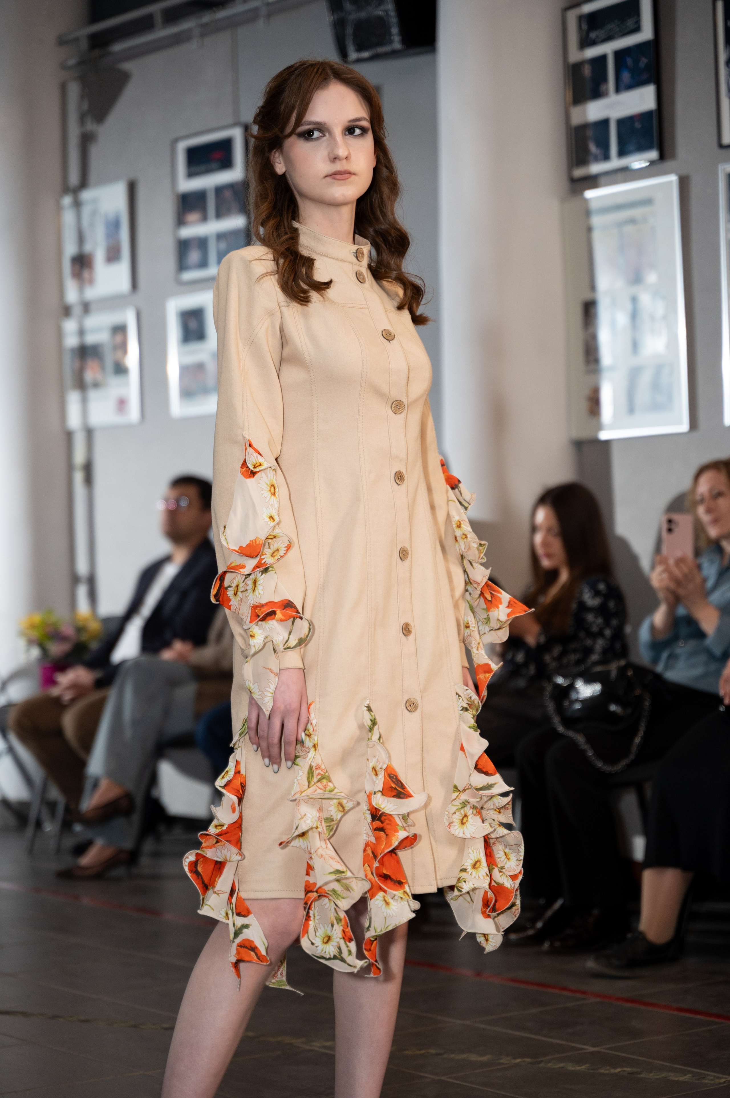 Закрытый показ милитари «Своя трансформация» дизайнера Юлии Бойченко | 24.04.2025. Фотограф в Омске Елизавета Кириллова