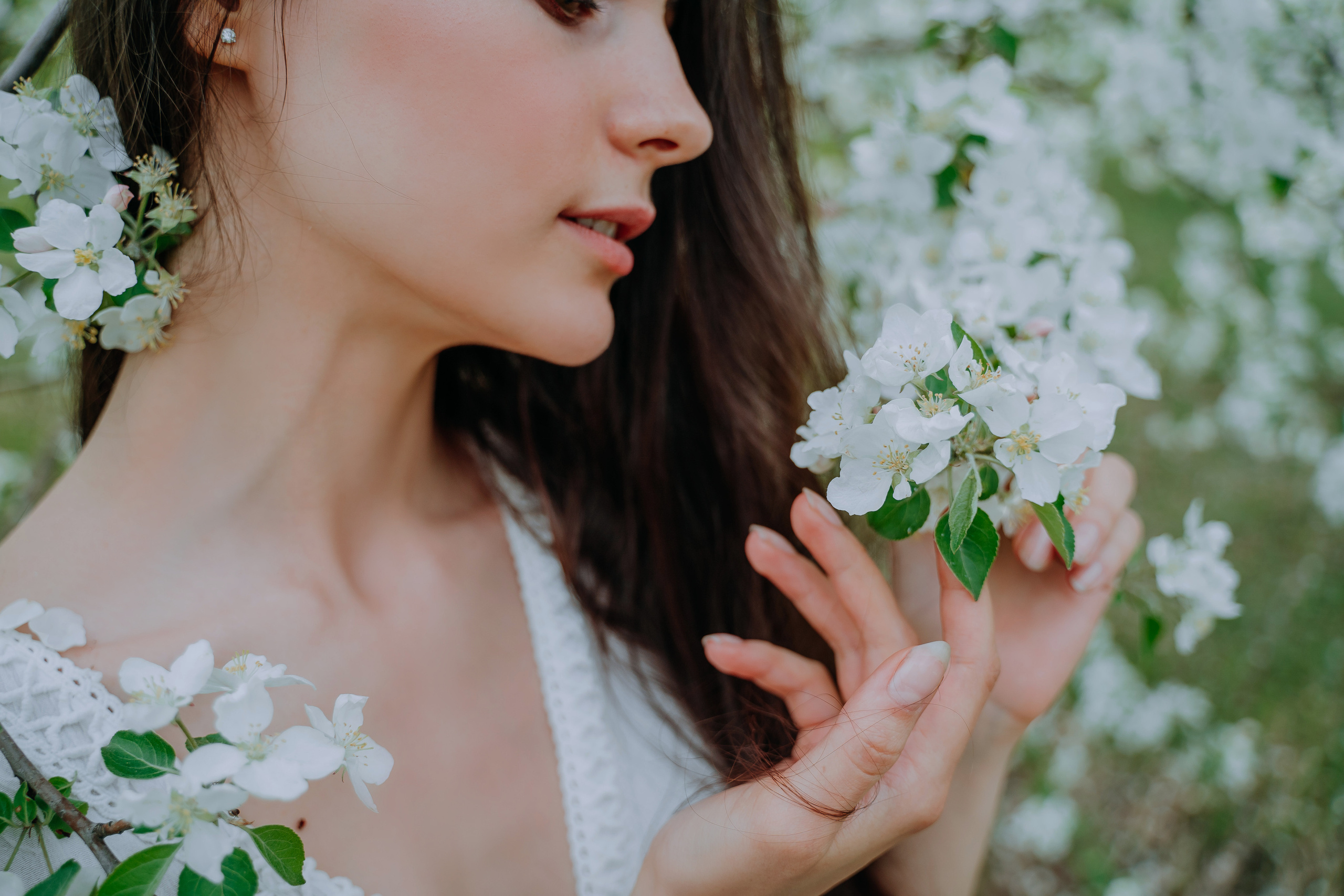 В яблонях. Андрей Варсан. Фотограф в Красноярске