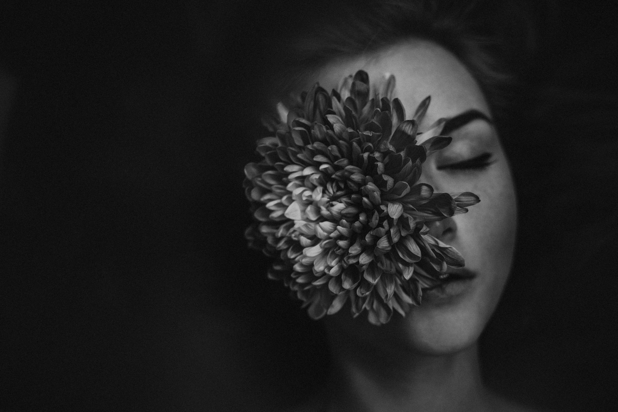 В цветах. Андрей Варсан. Фотограф в Красноярске