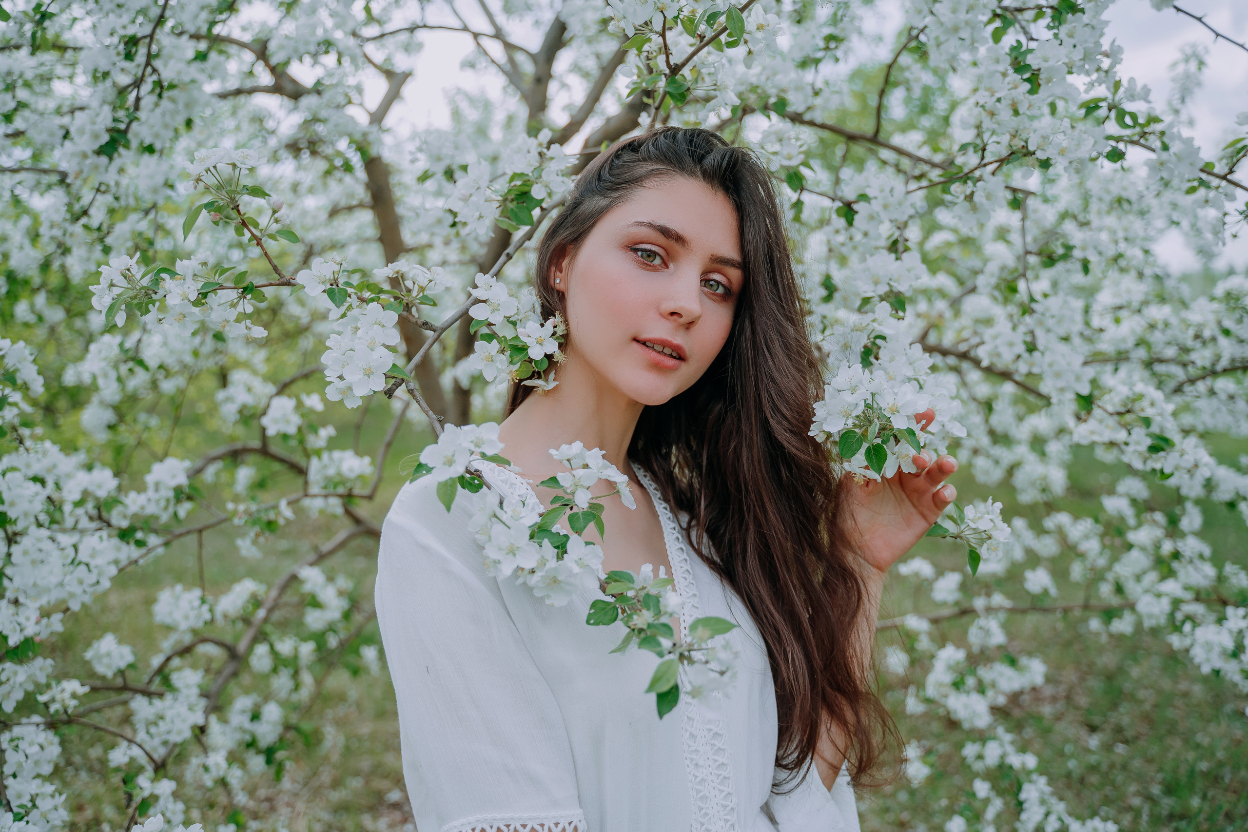 В яблонях. Андрей Варсан. Фотограф в Красноярске