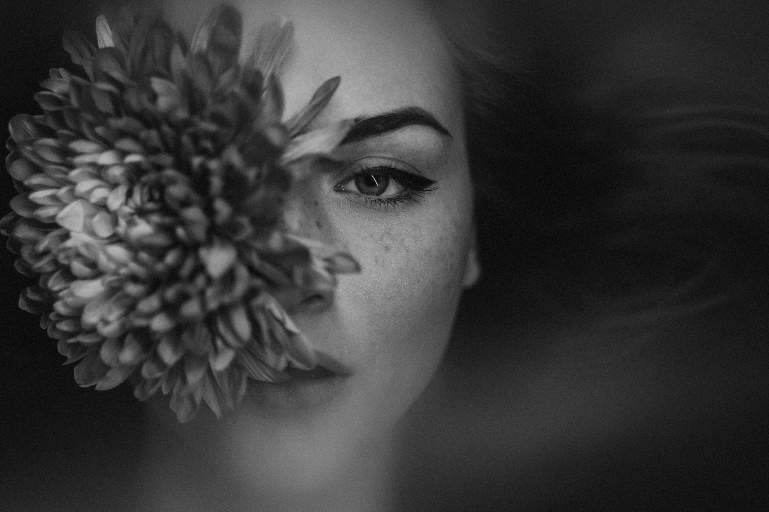 В цветах. Андрей Варсан. Фотограф в Красноярске