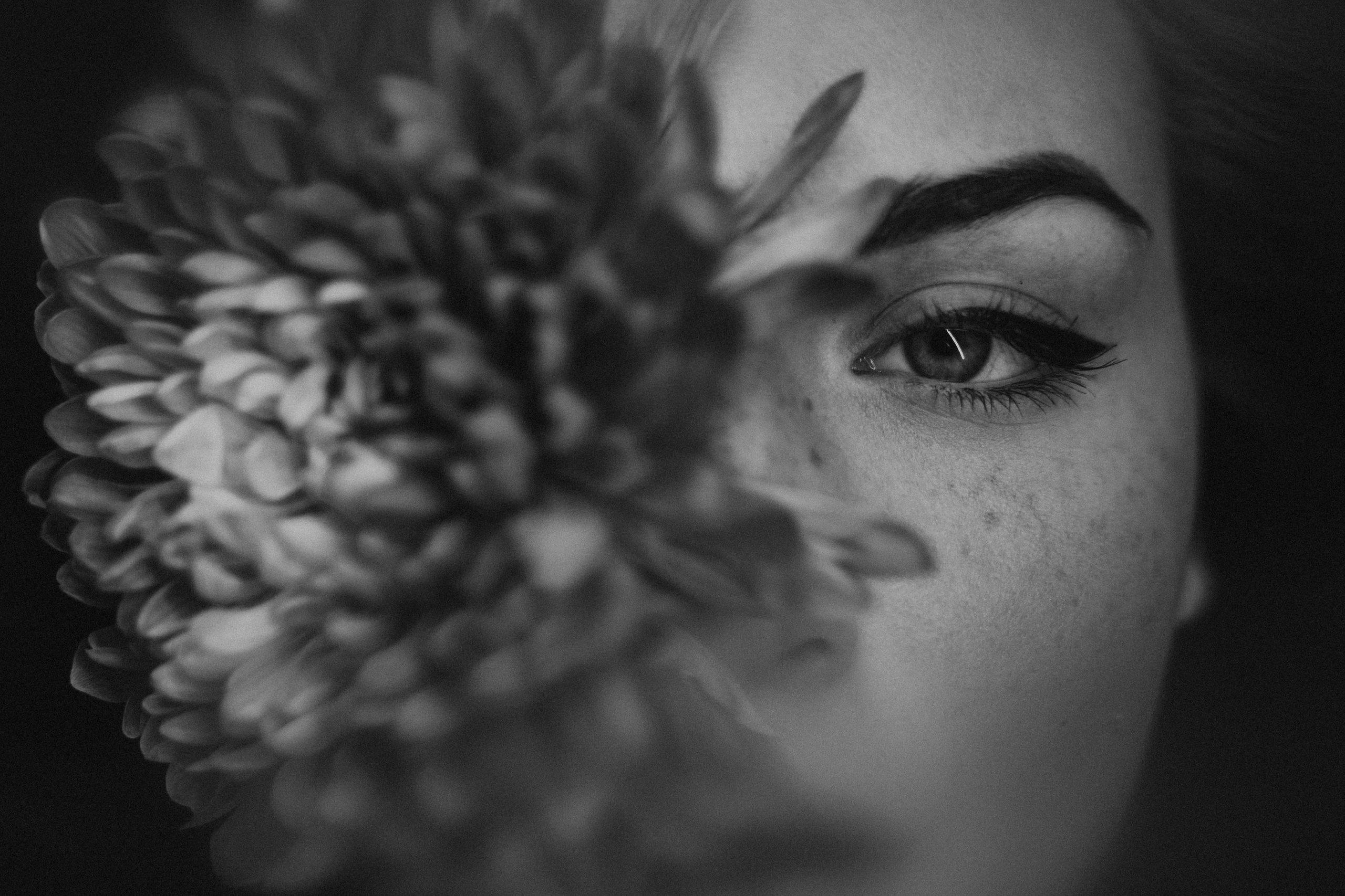 В цветах. Андрей Варсан. Фотограф в Красноярске