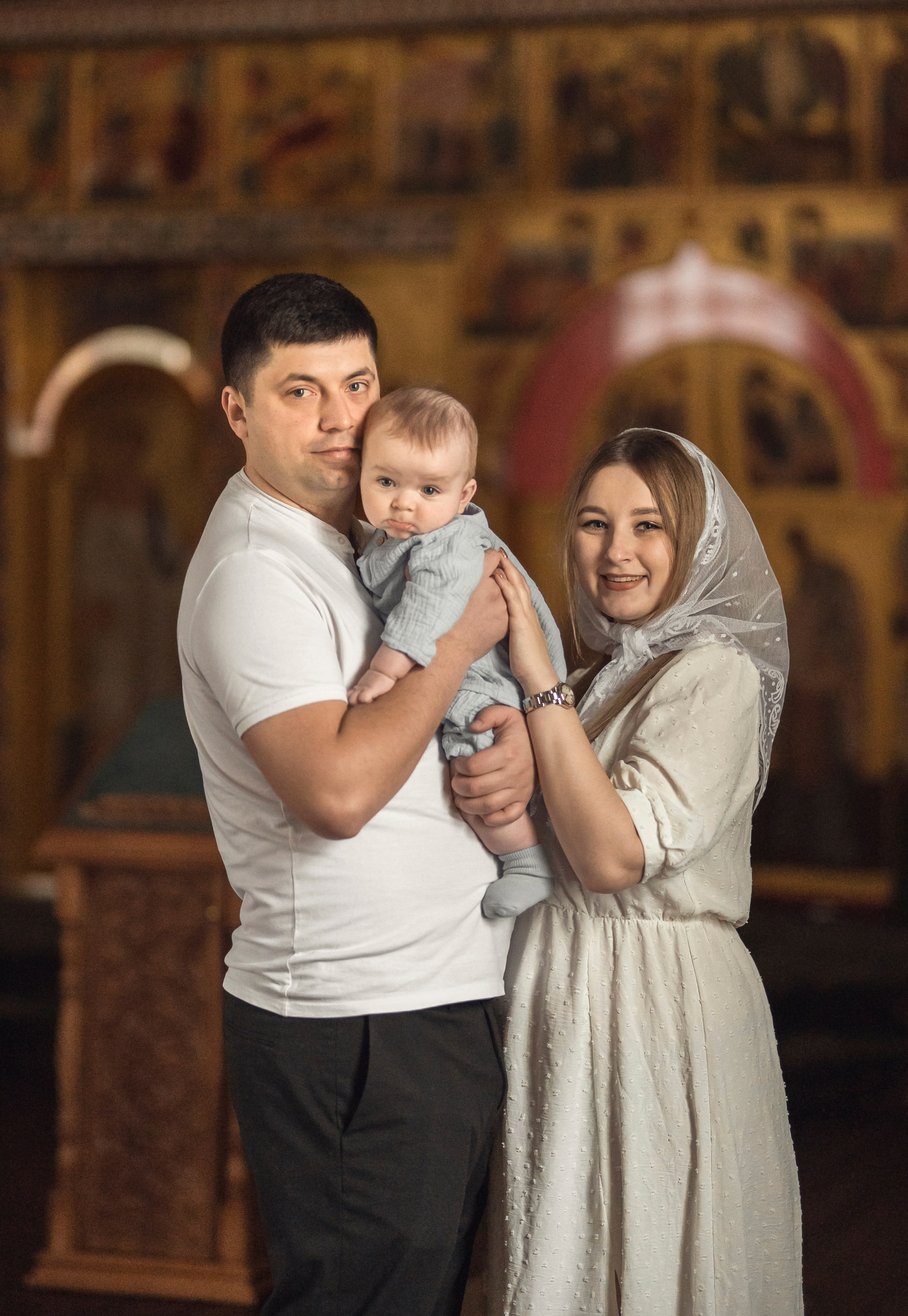 Крещение Демьяна. Успенское. Семейный фотограф и фотограф на таинства в Москве Юлия Калайджян